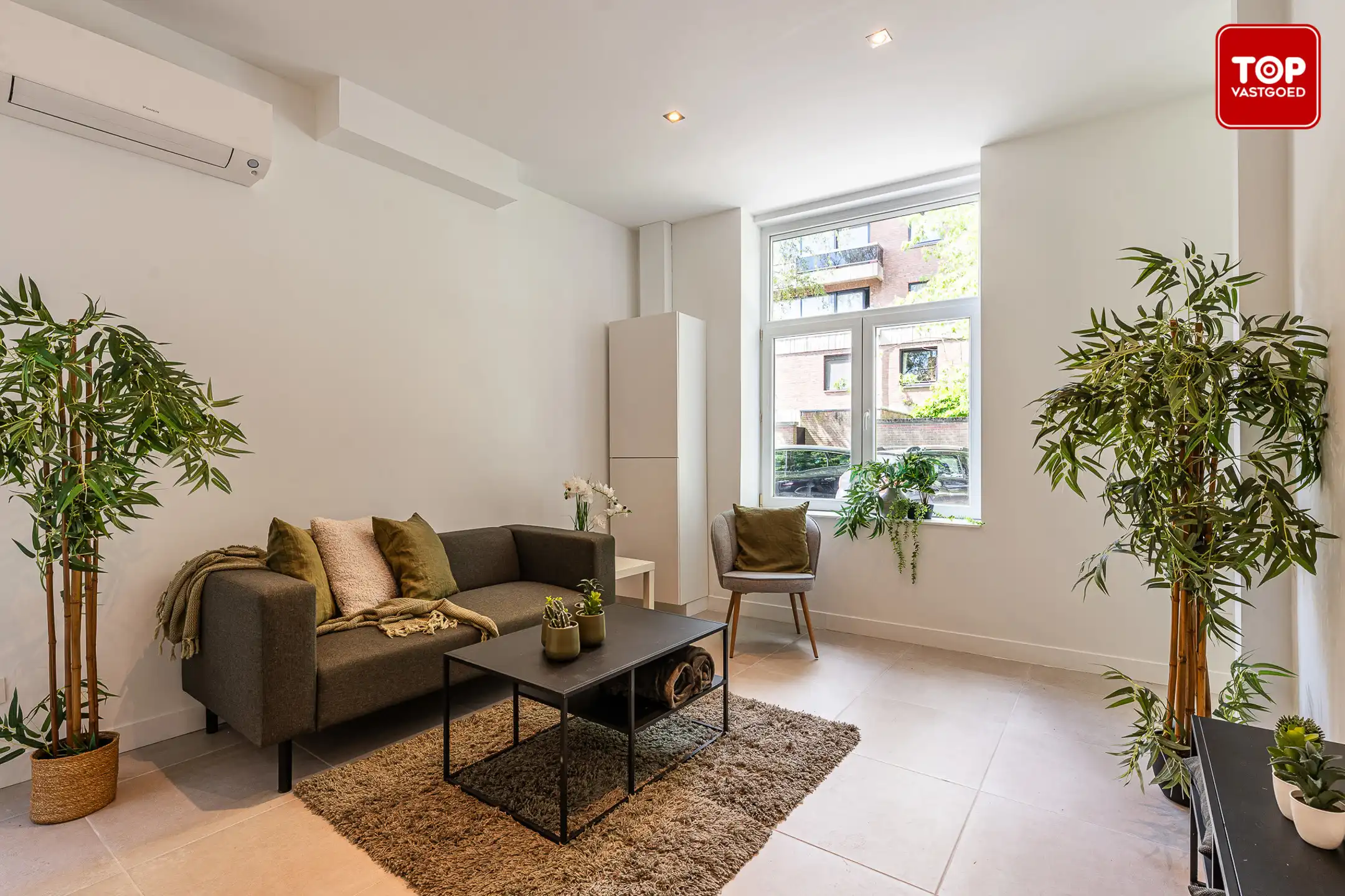 Totaal gerenoveerde woning met EPC B. foto 6