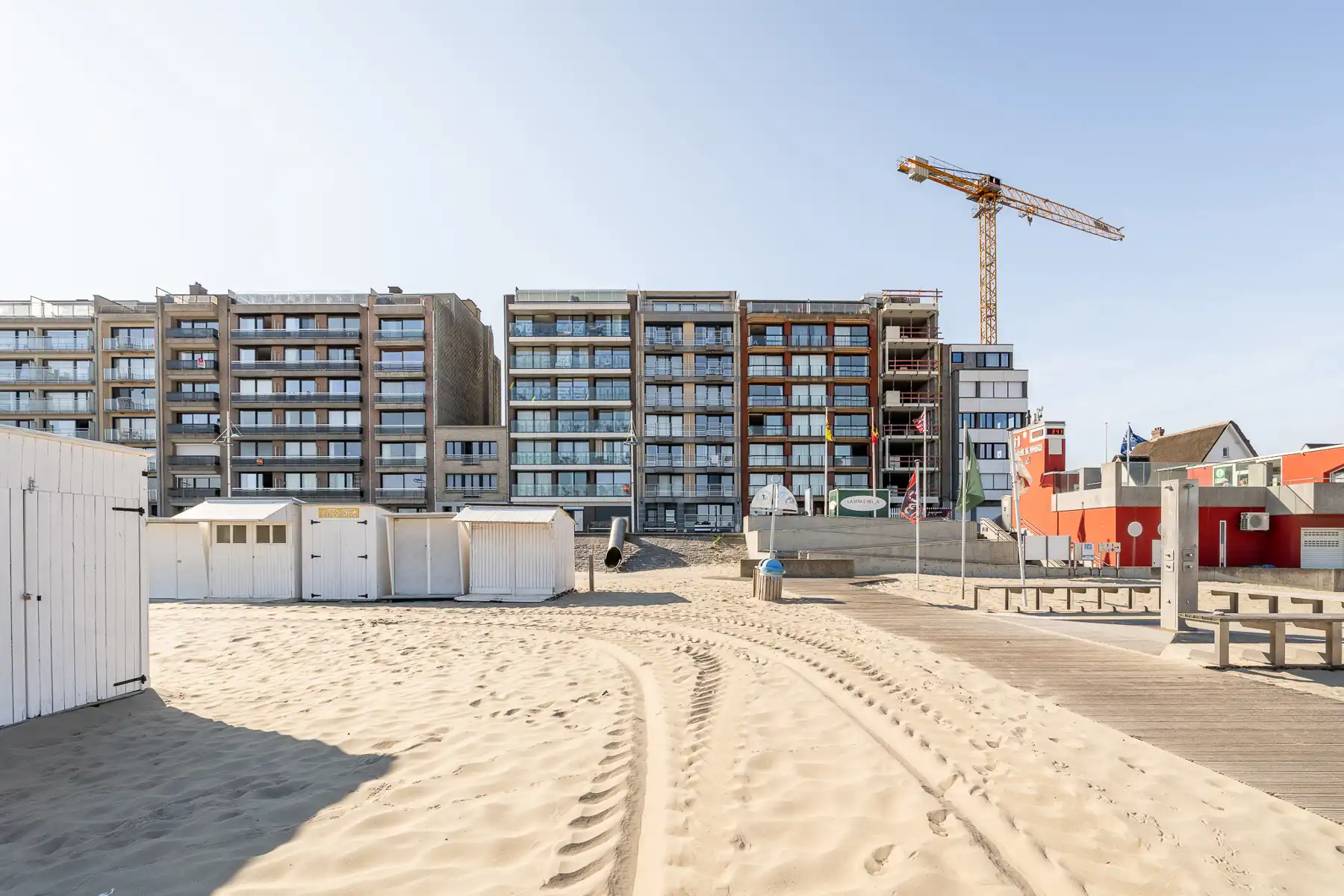 Stijvol afgewerkt appartement met frontaal zeezicht te Zeebrugge foto 4