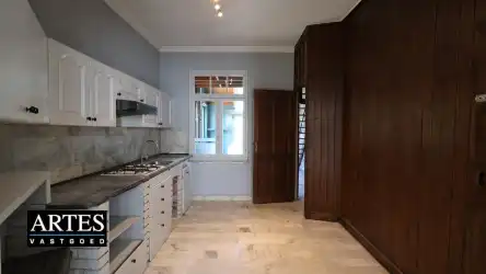 Te renoveren pand met veel potentieel, gelegen op een gunstige locatie. foto 6