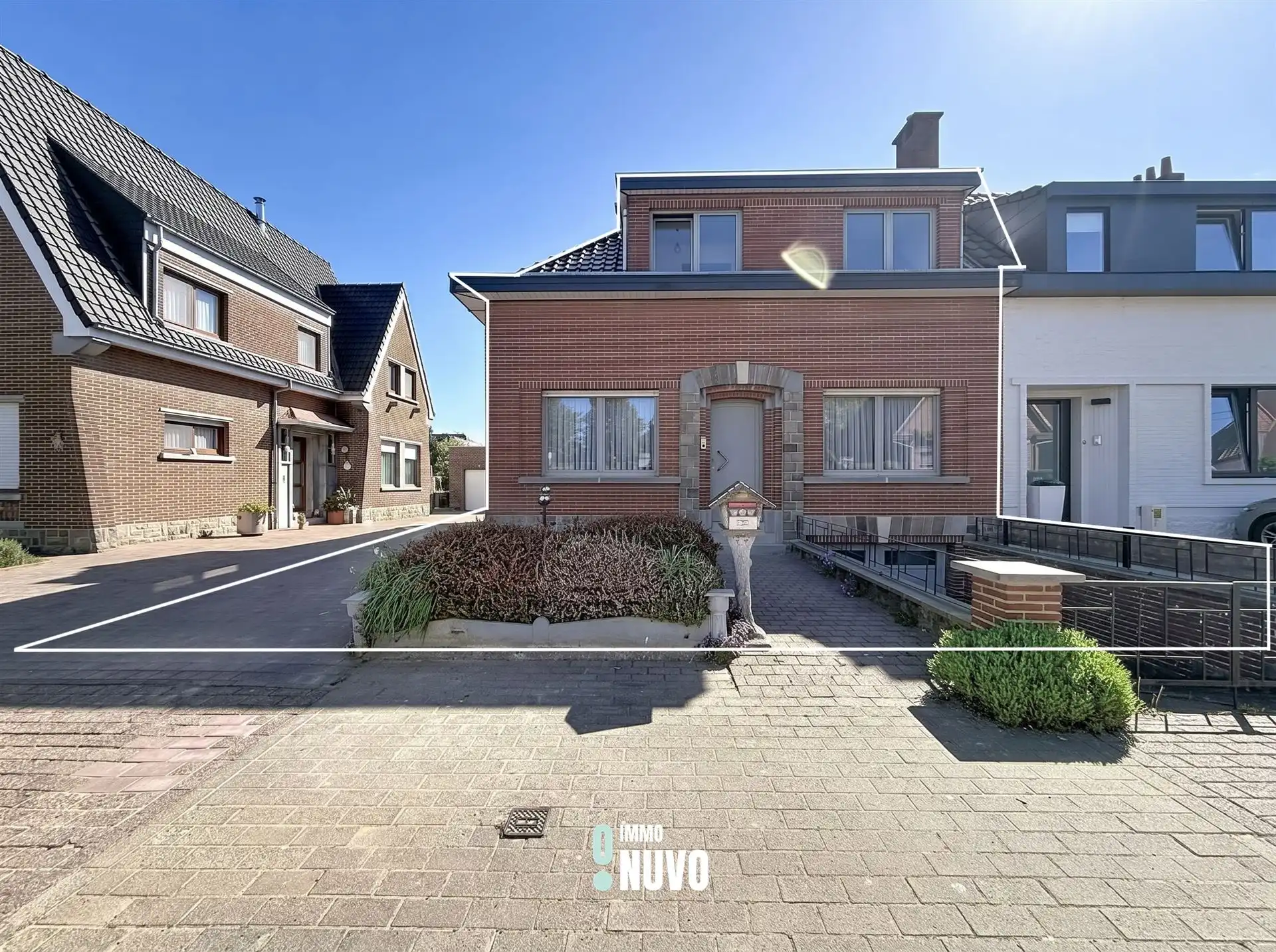 Woning 3 slpks, loods + garage en tuin foto {{pictureIndex}}
