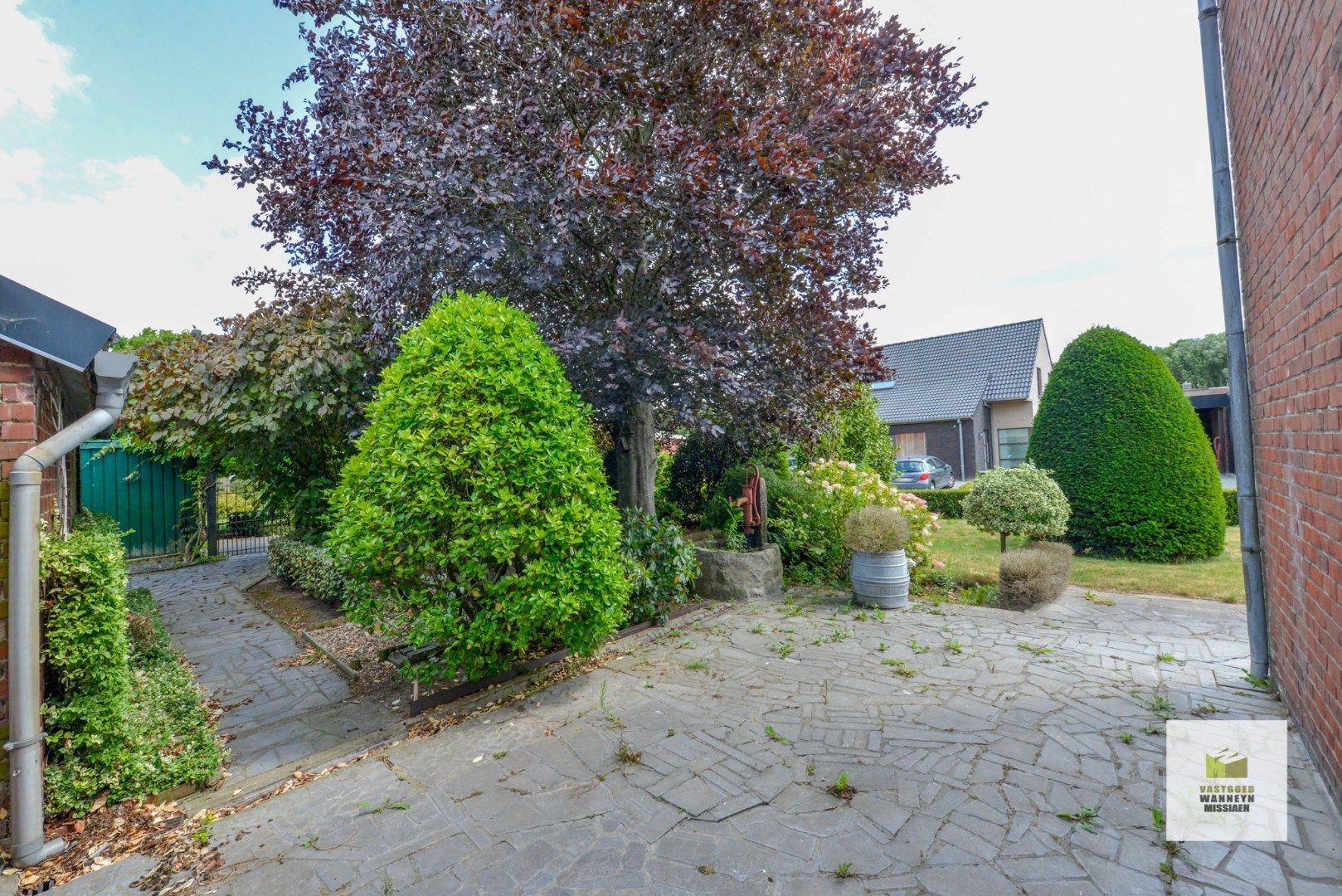 Te renoveren halfopen woning op 778 m2 met 4 slaapkamers (1 gelijkvloers) foto 24