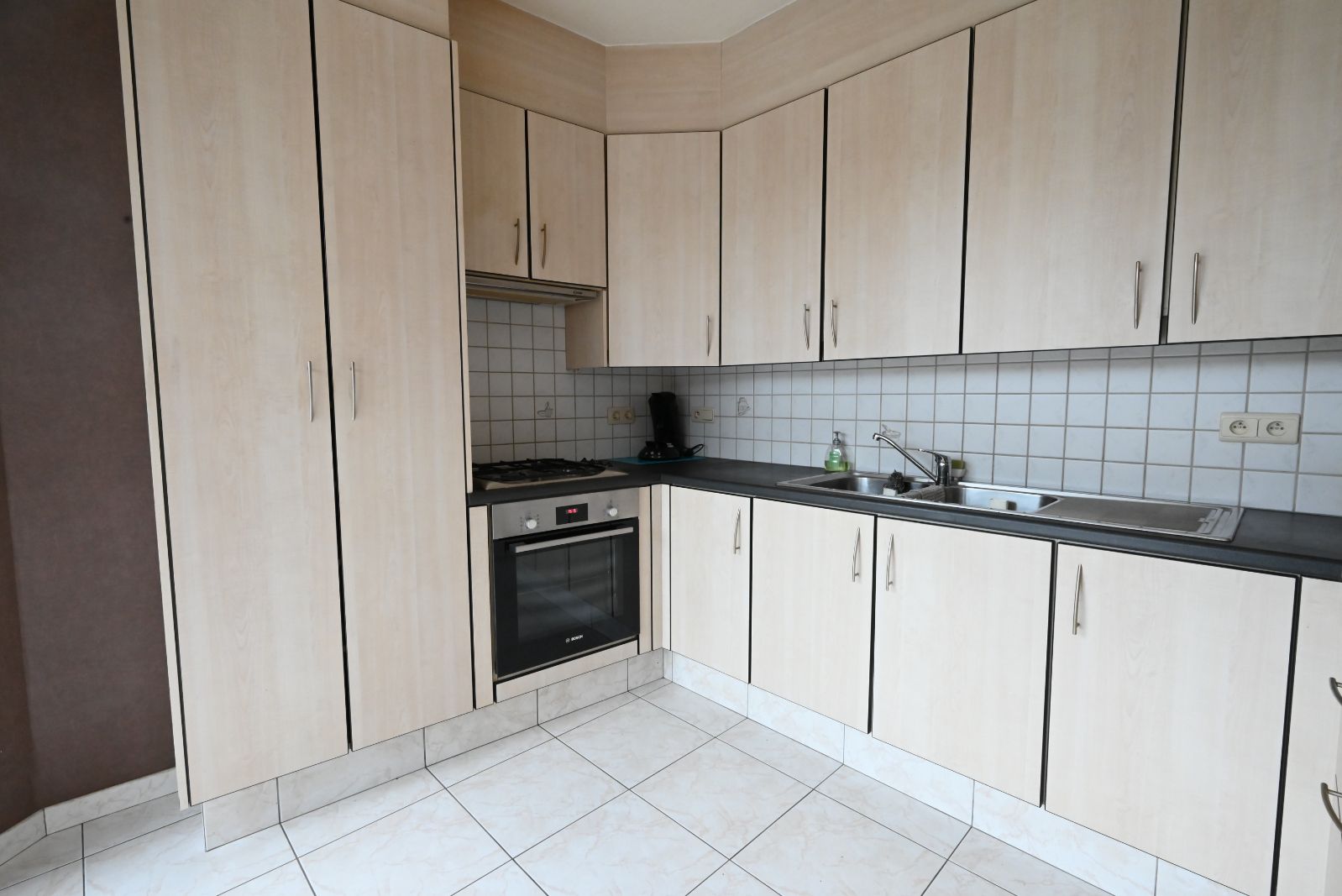 Te huur: Gelijkvloers appartement in Ardooie met carport! foto 6