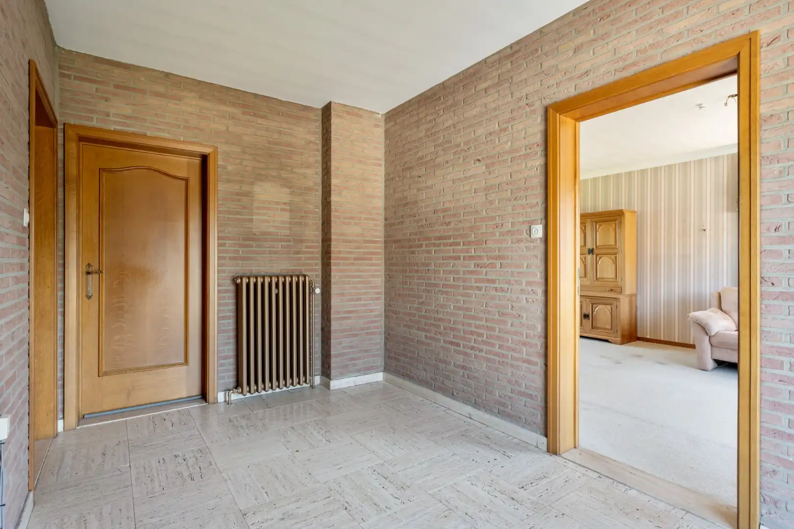 Gelijkvloerse gezinswoning op een ruim perceel van 9a51ca op een rustige locatie met uitzicht op achterliggende weilanden!  foto 6