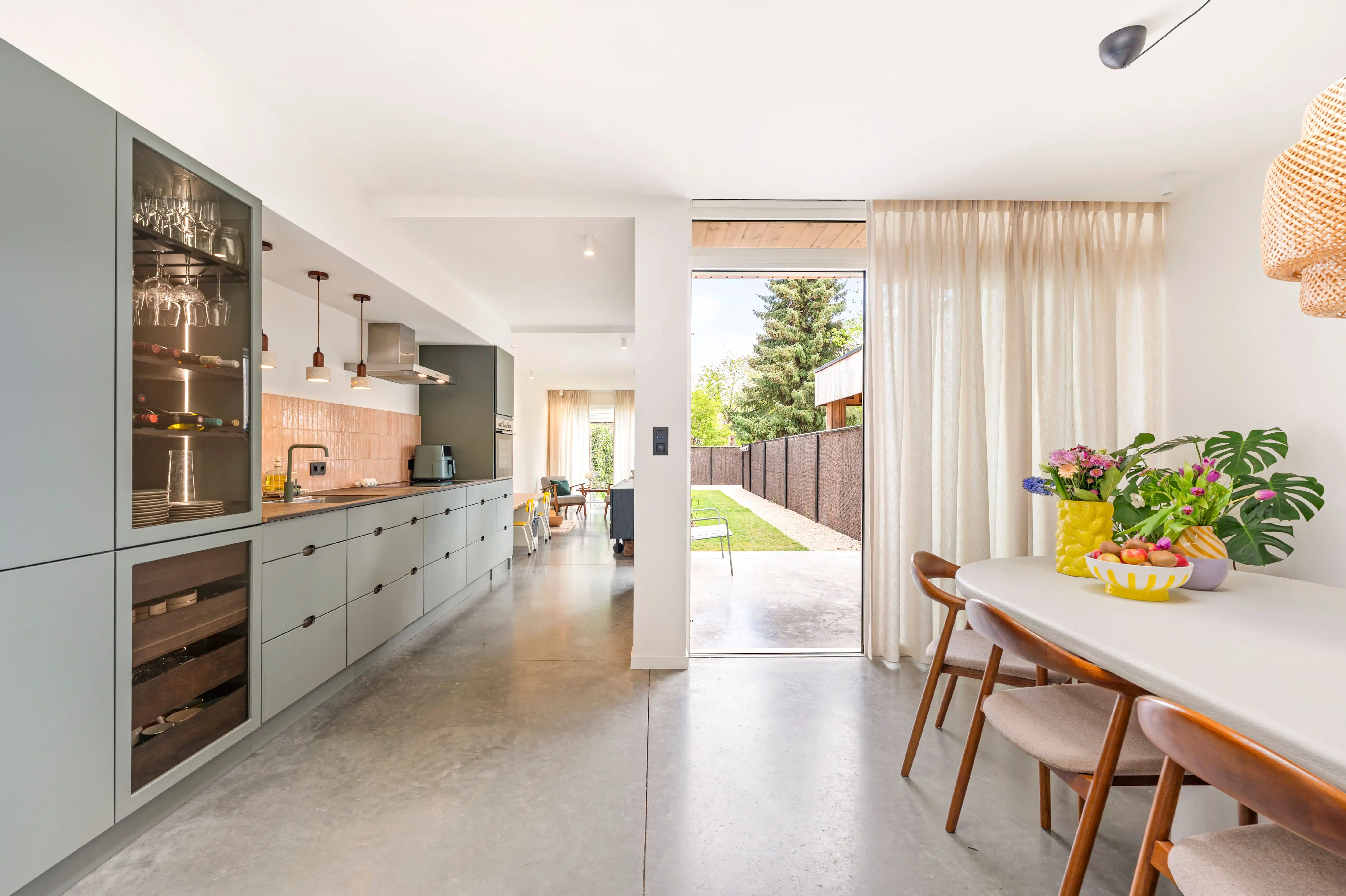 Charmante, instapklare woning met tuin en achteringang. foto 9