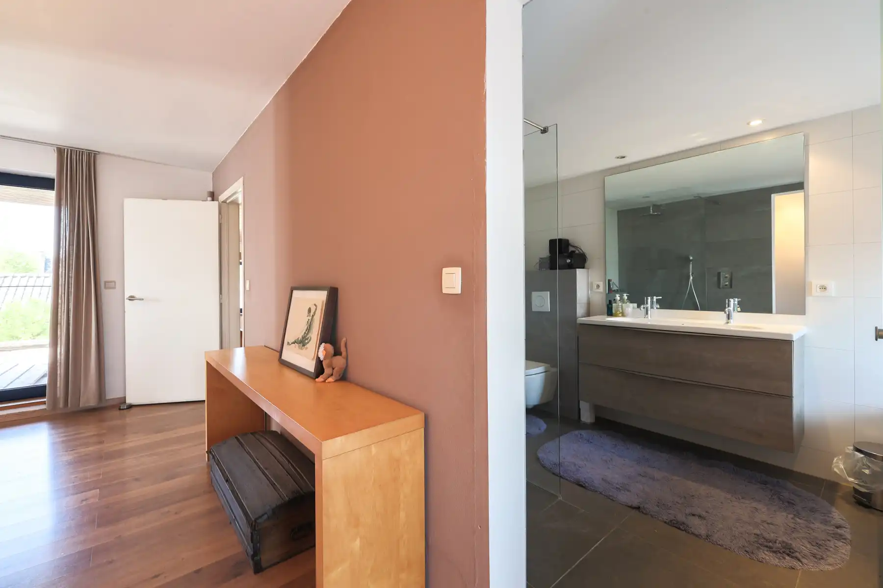 Vrijstaande woning op uniek perceel met zwembad foto 24