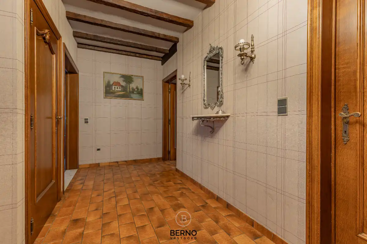 Te renoveren laagbouwwoning op 1.095m2 foto 14