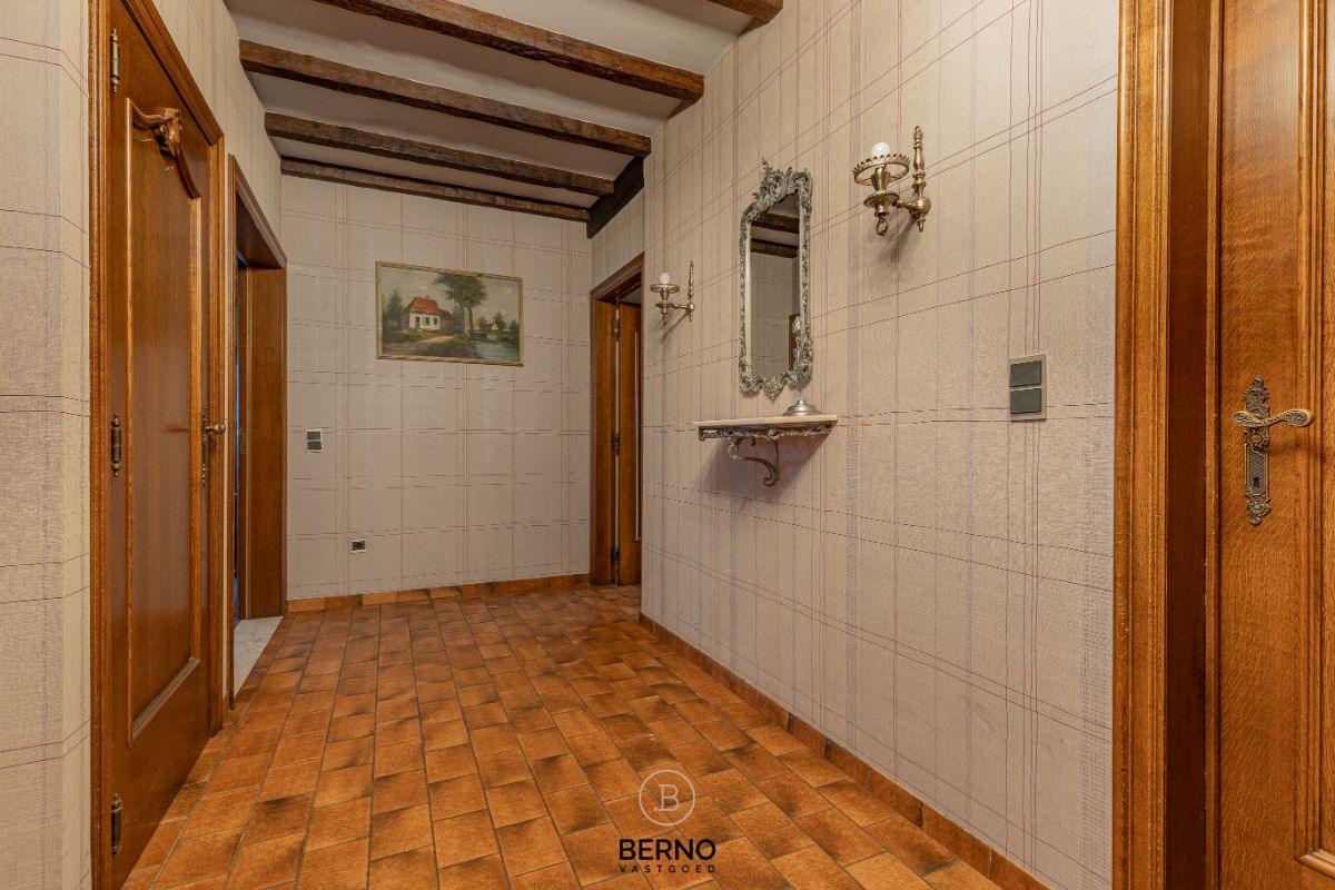 Te renoveren laagbouwwoning op 1.095m2 foto 14