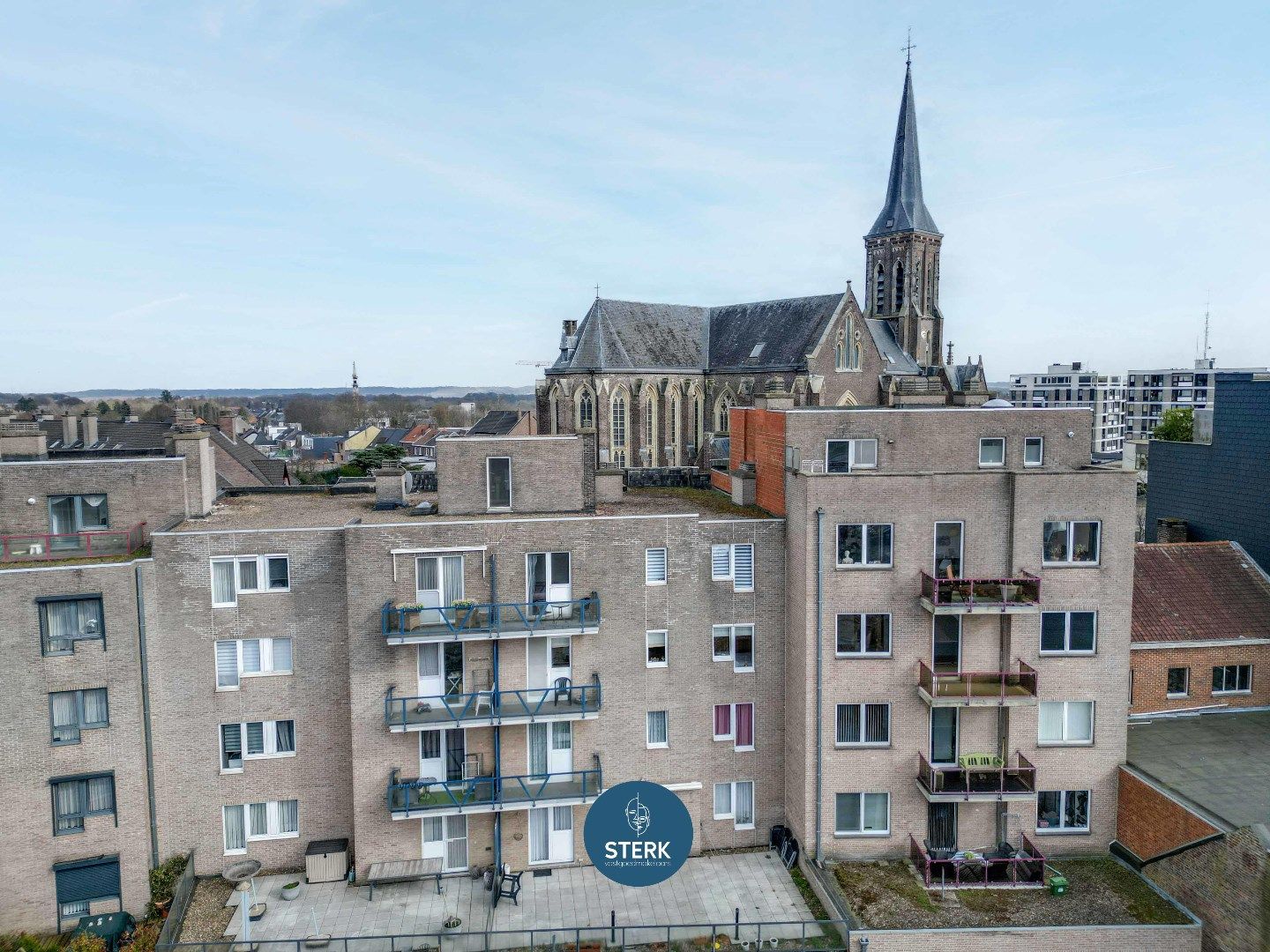 VERHUURD APPARTEMENT MET EPC LABEL B IN CENTRUM LANAKEN !  foto 4