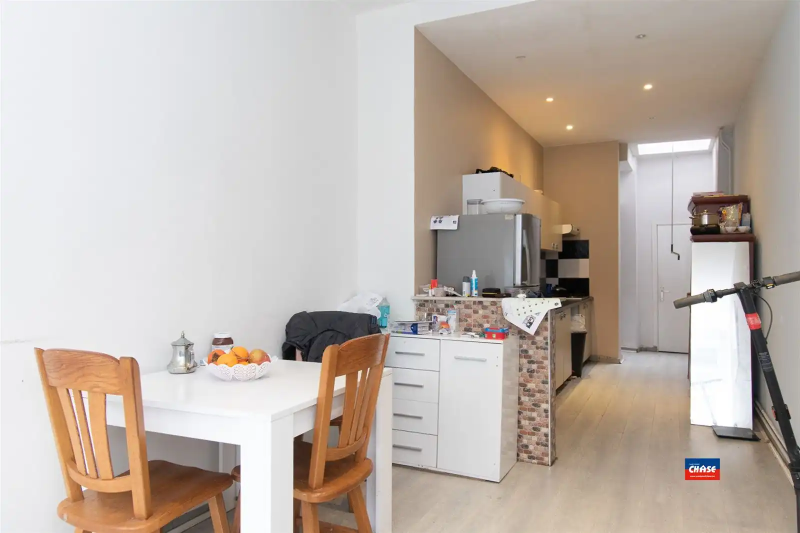 Ruime woning met 6 slaapkamers en handelsgelijkvloers foto 19