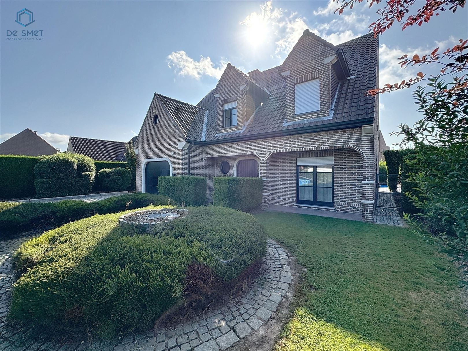 Prachtig gerenoveerde villa met 4 slaapkamers, garage en zwembad foto 34