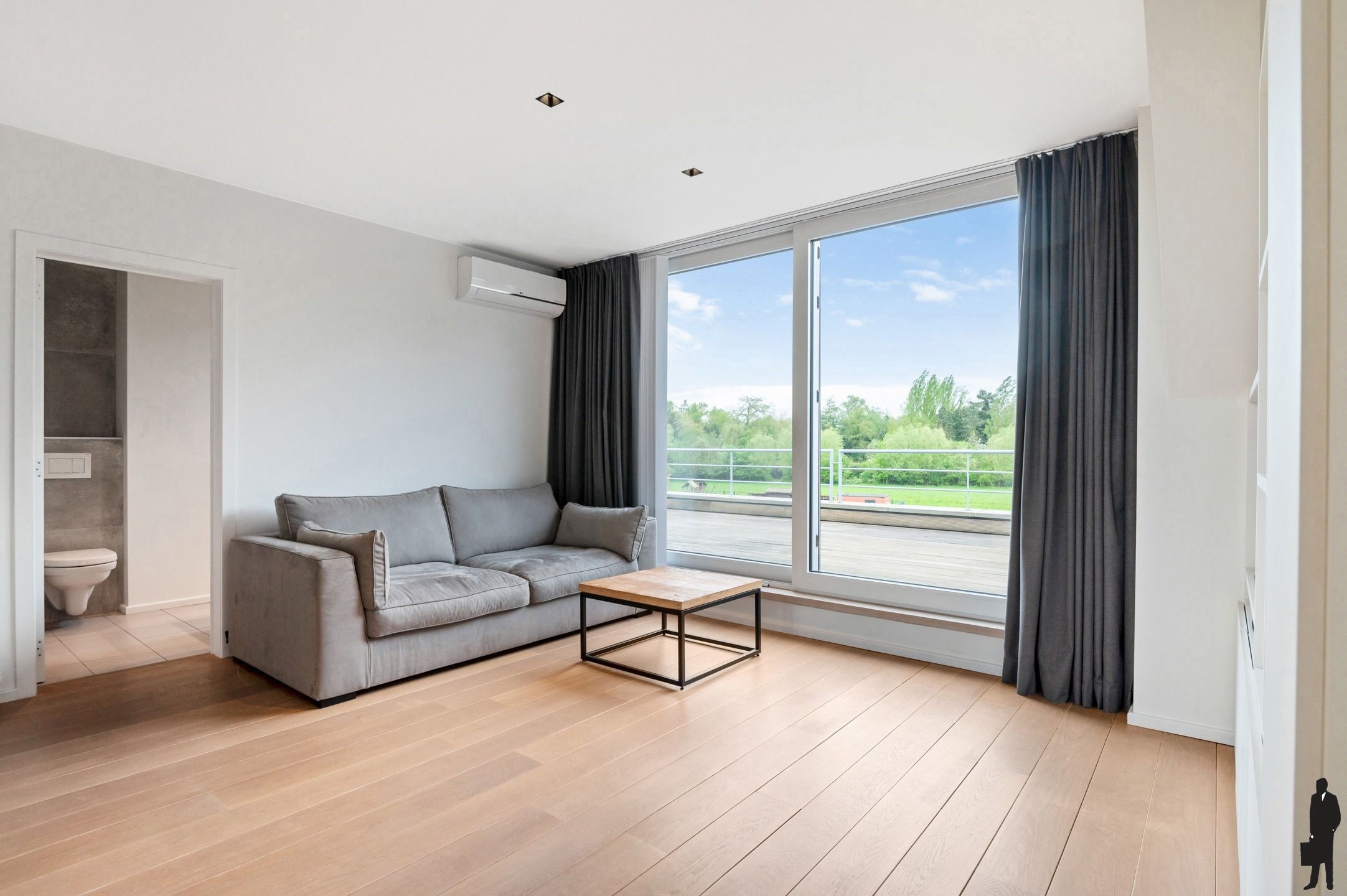 Centraal gelegen energiezuinig appartement met een groot terras! foto 3