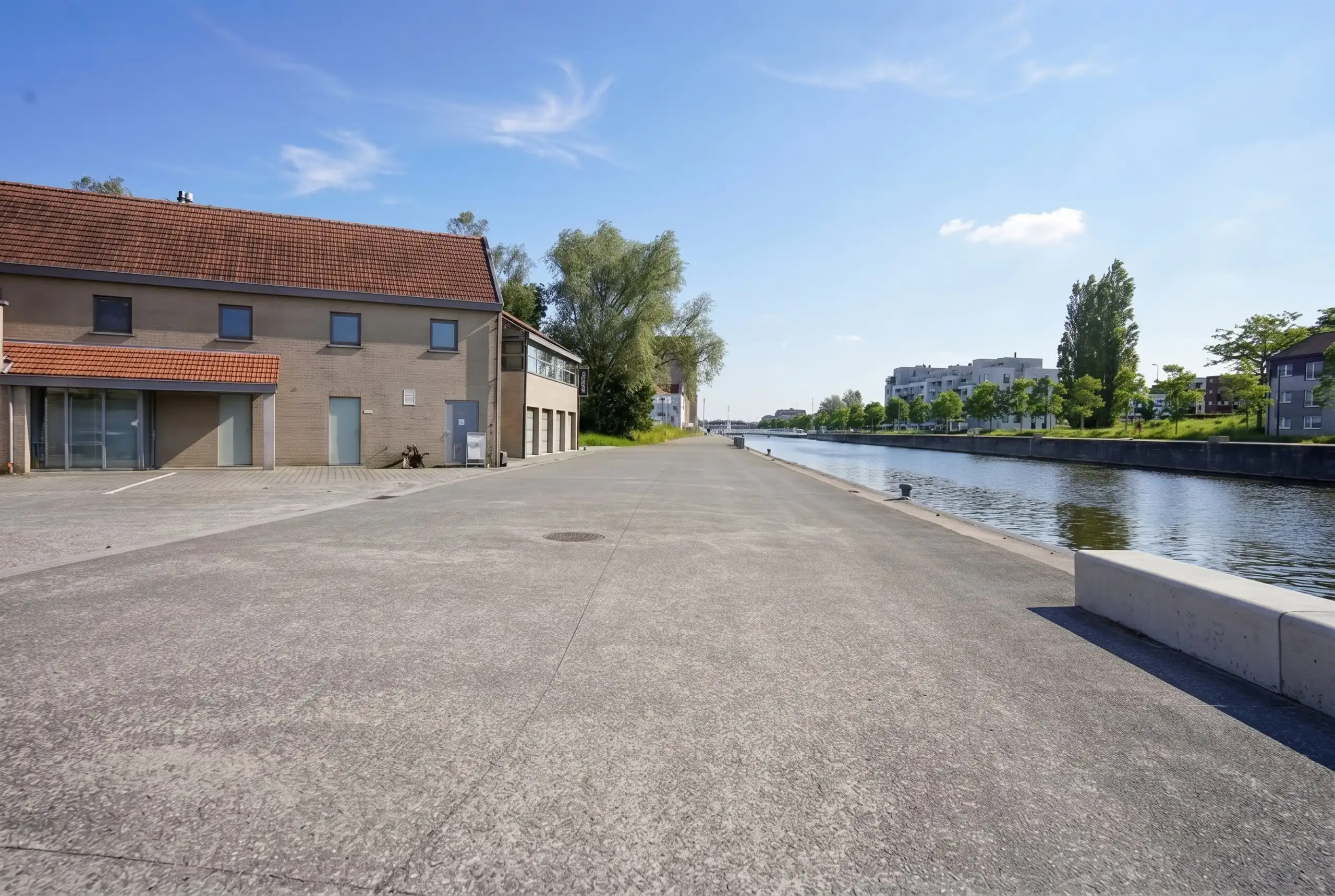 Onweerstaanbare loft met zicht op het water! foto 2