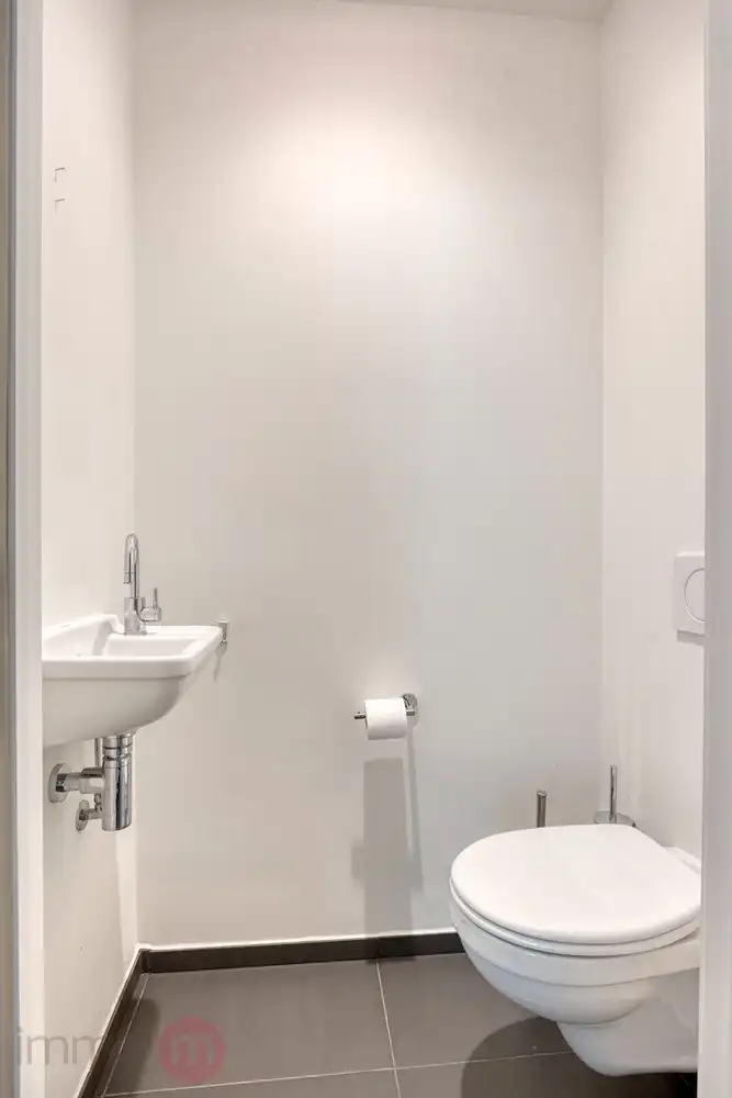 Recent gelijkvloers app. met 2 slaapkamers, tuin en 2 autostaanplaatsen. foto 30