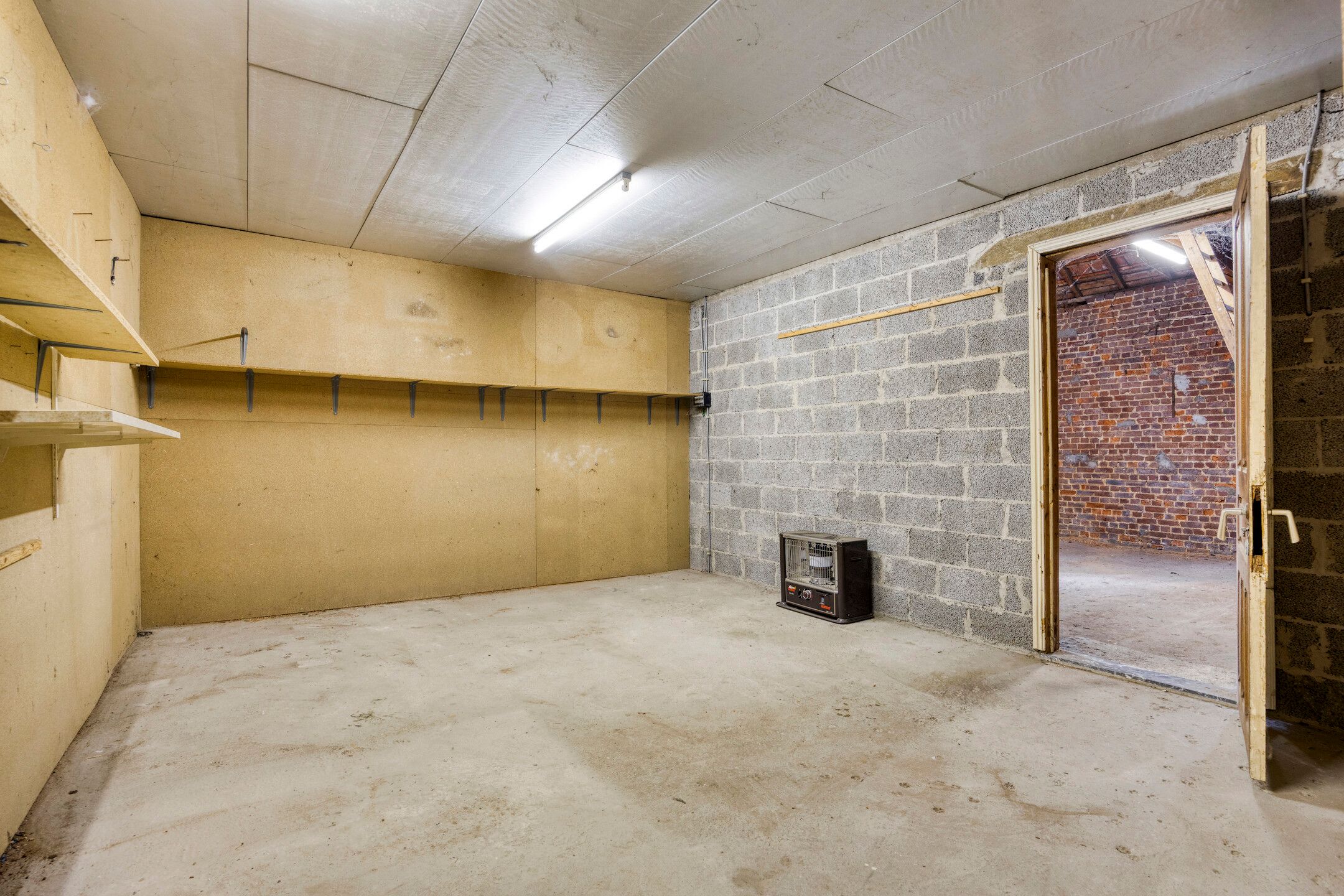 Te renoveren hoeve met weide op 72are foto 14