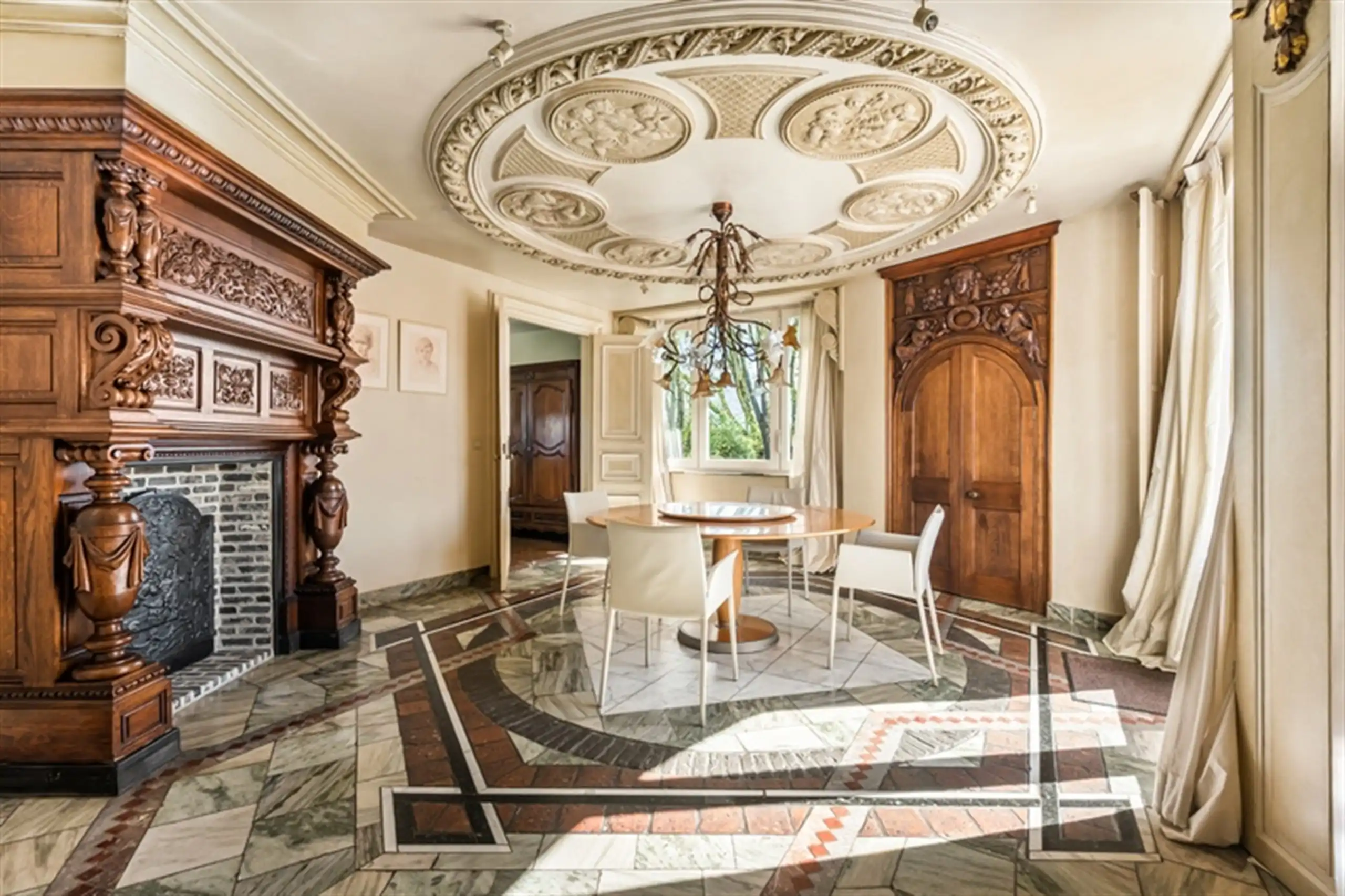 Exclusieve villa met bos, zicht  en  unieke geschiedenis! foto 15