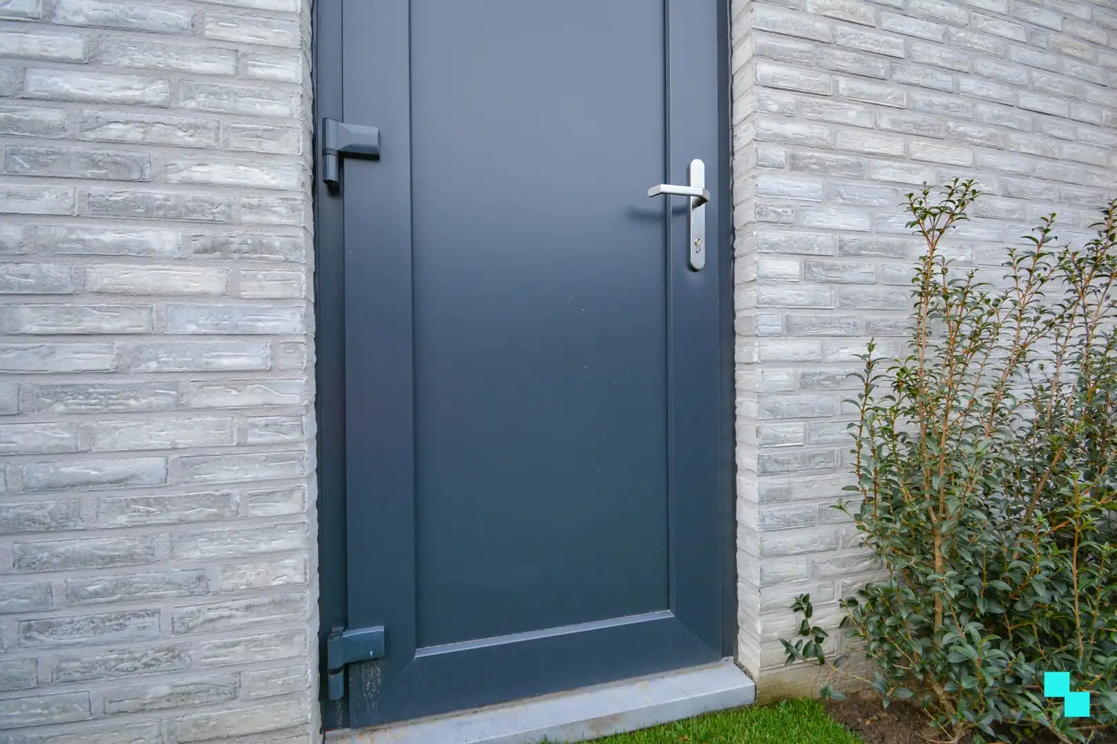 Volledig afgewerkte nieuwbouwwoning met carport te Sleihage foto 23