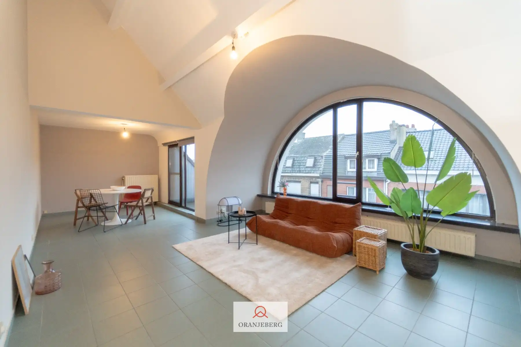 Hoofdfoto van de publicatie: 3 slaapkamer appartement gelegen in het centrum van Wetteren