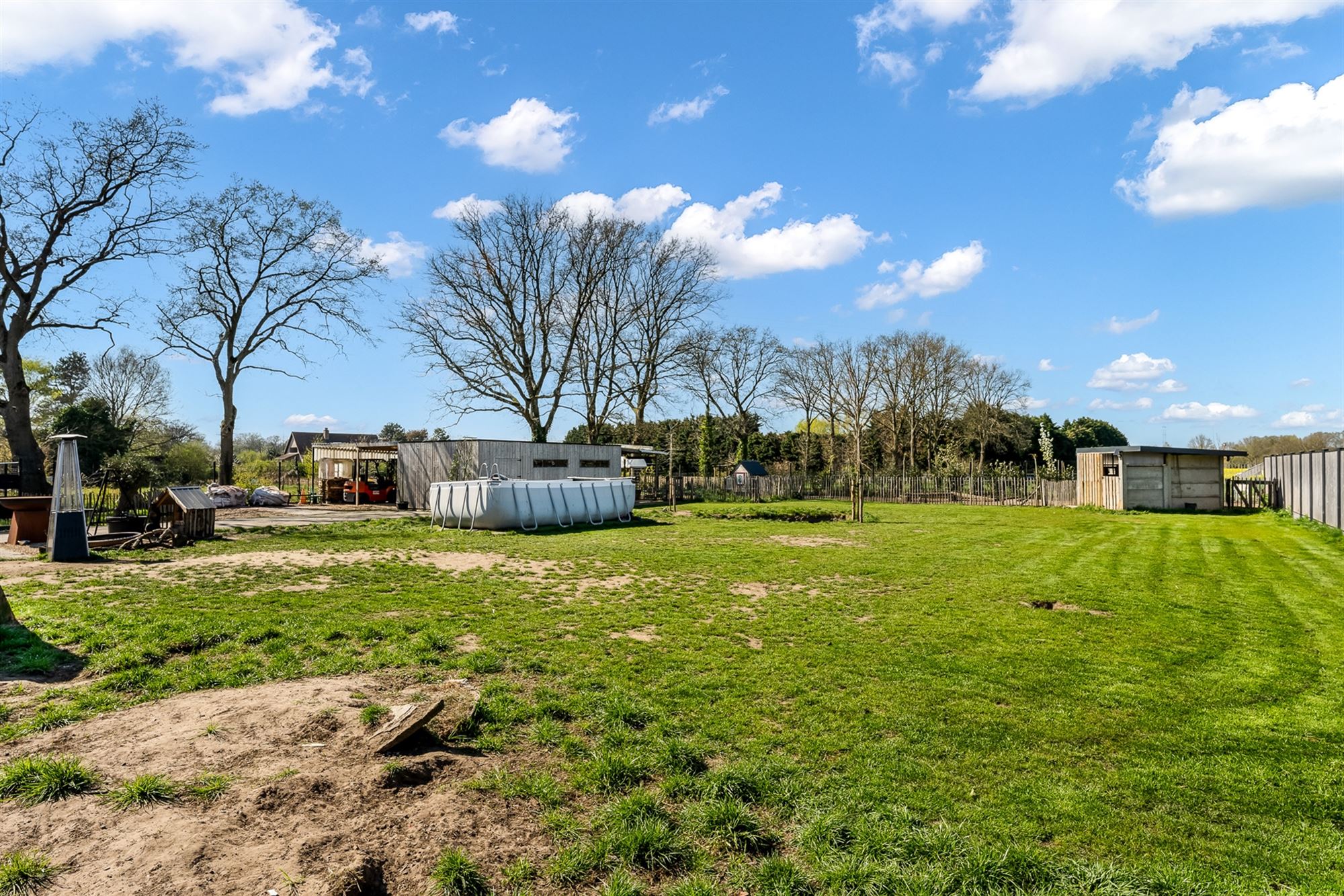 FANTASTISCH GELEGEN, DEELS GERENOVEERDEWONING OP 1817M2! foto 27