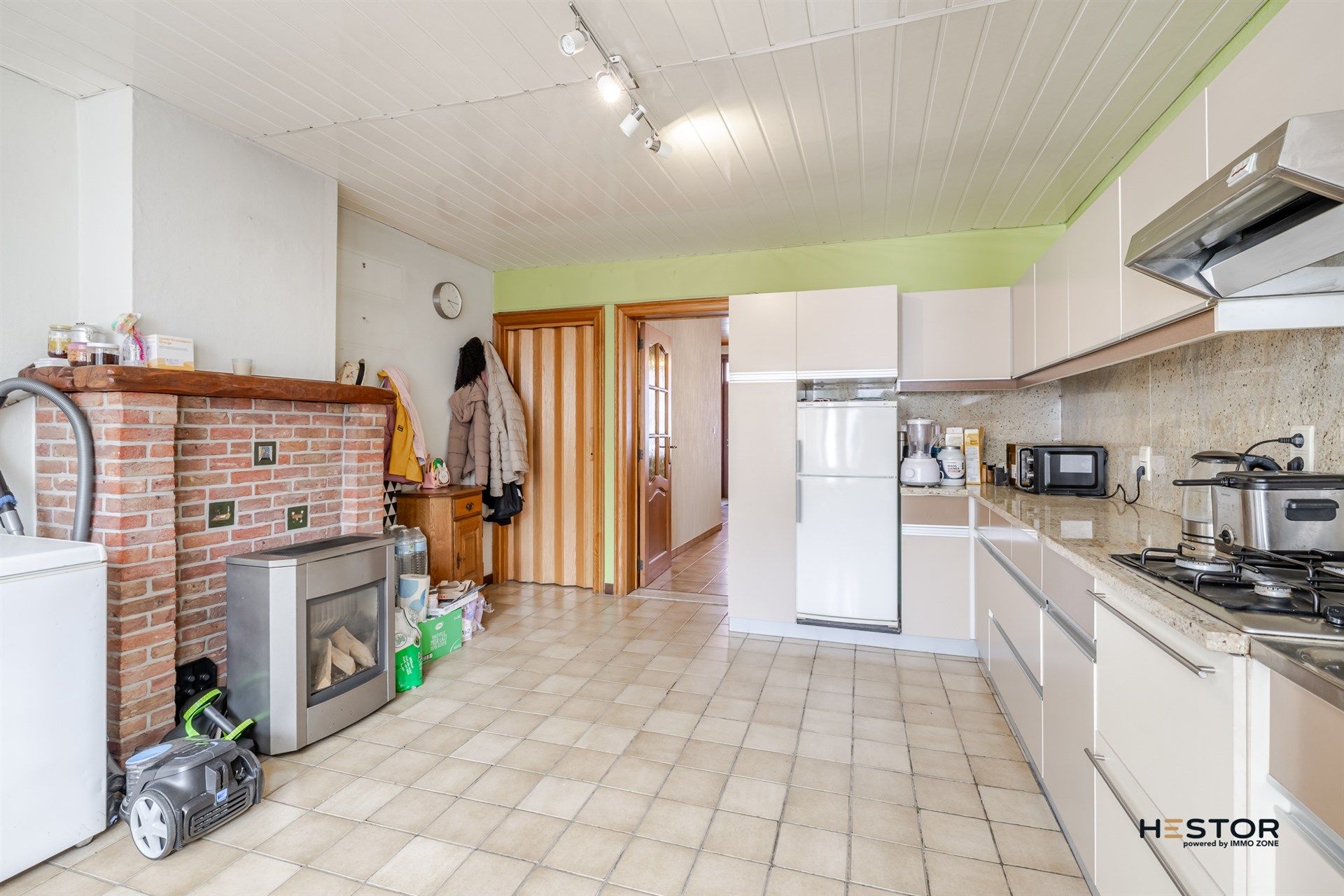 Charmante en gezellige woning in hartje Hamme! foto 8