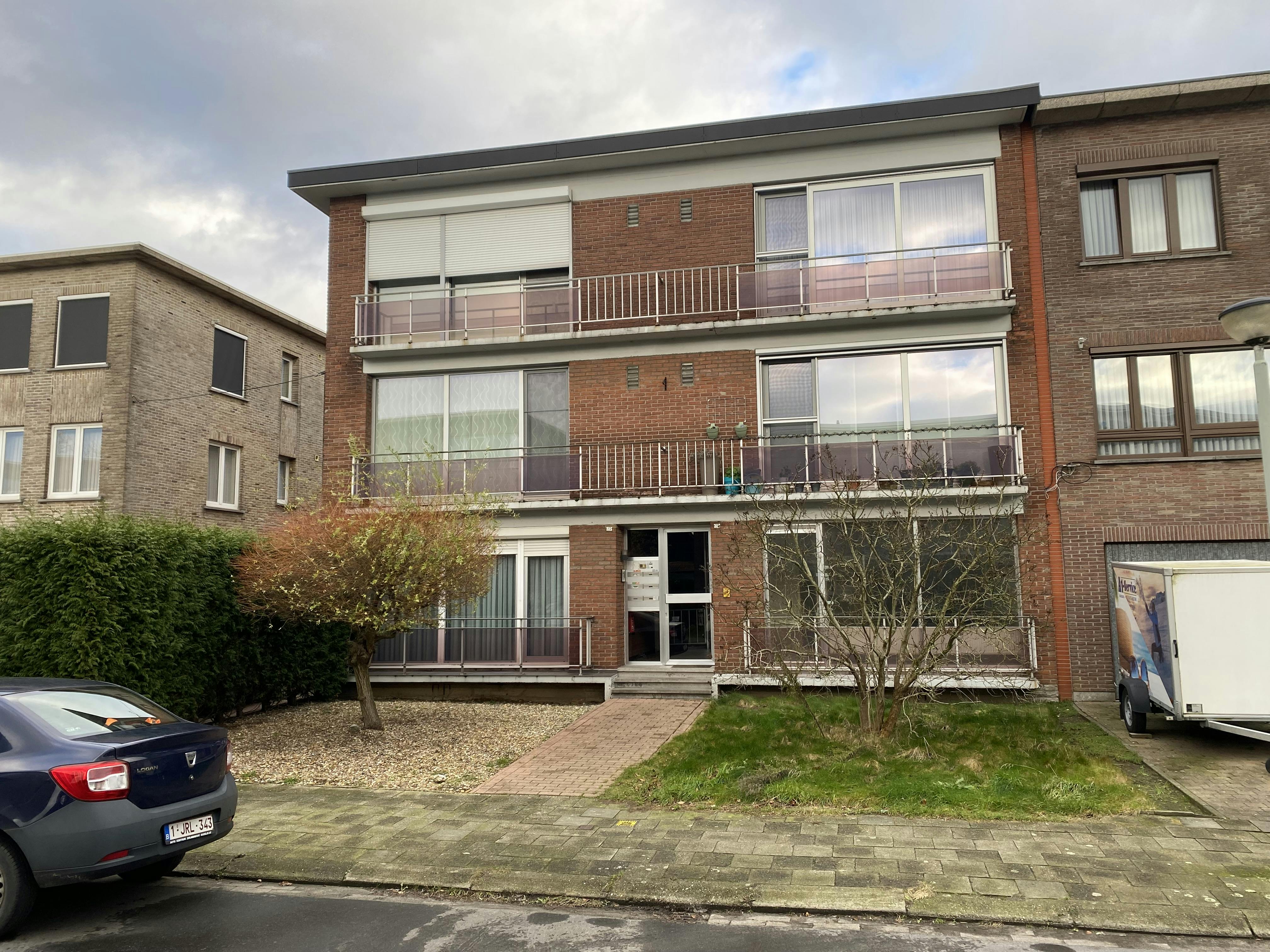 Twee slaapkamer appartement nabij het centrum van Zwijndrecht foto 16