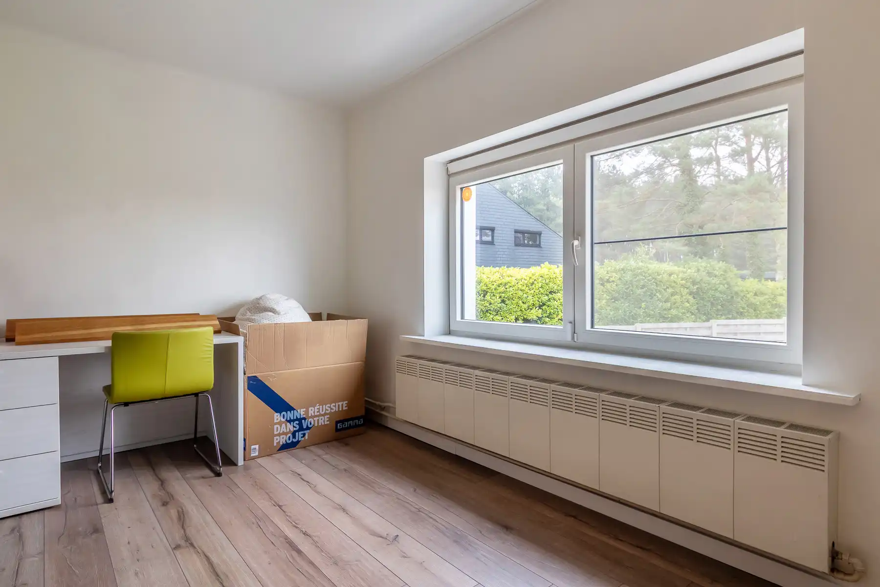 Ruime, gerenoveerde gezinswoning met 3 slaap- en 2 badkamers foto 17