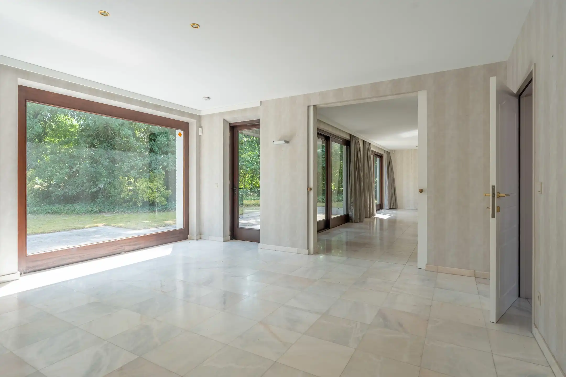 Ruime architectenvilla met 8 slpk's op 1.832 m² te Vosselaar foto 11