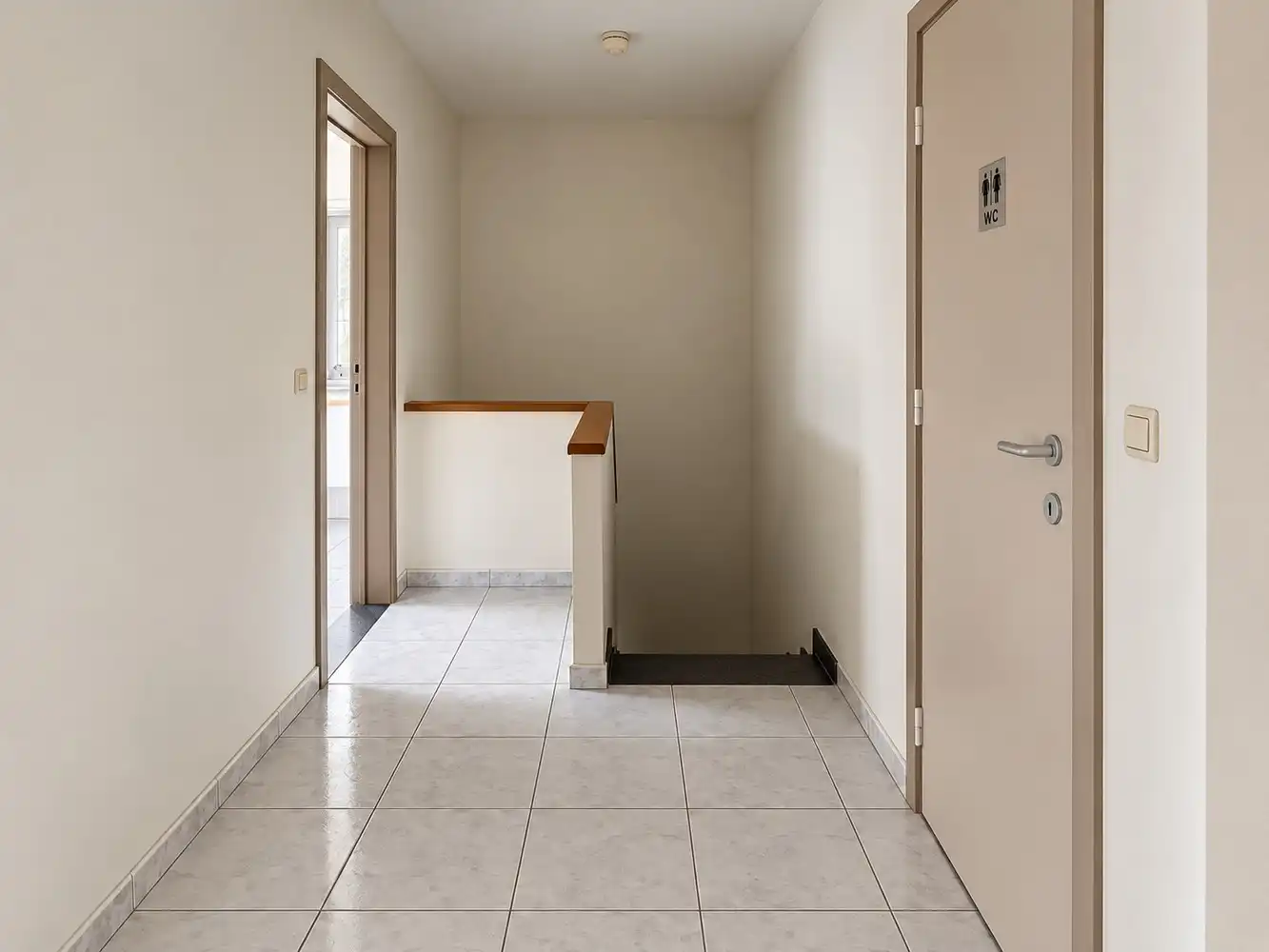 UITZONDERLIJK RUIM DUPLEX APPARTEMENT (H.O.B) foto 6
