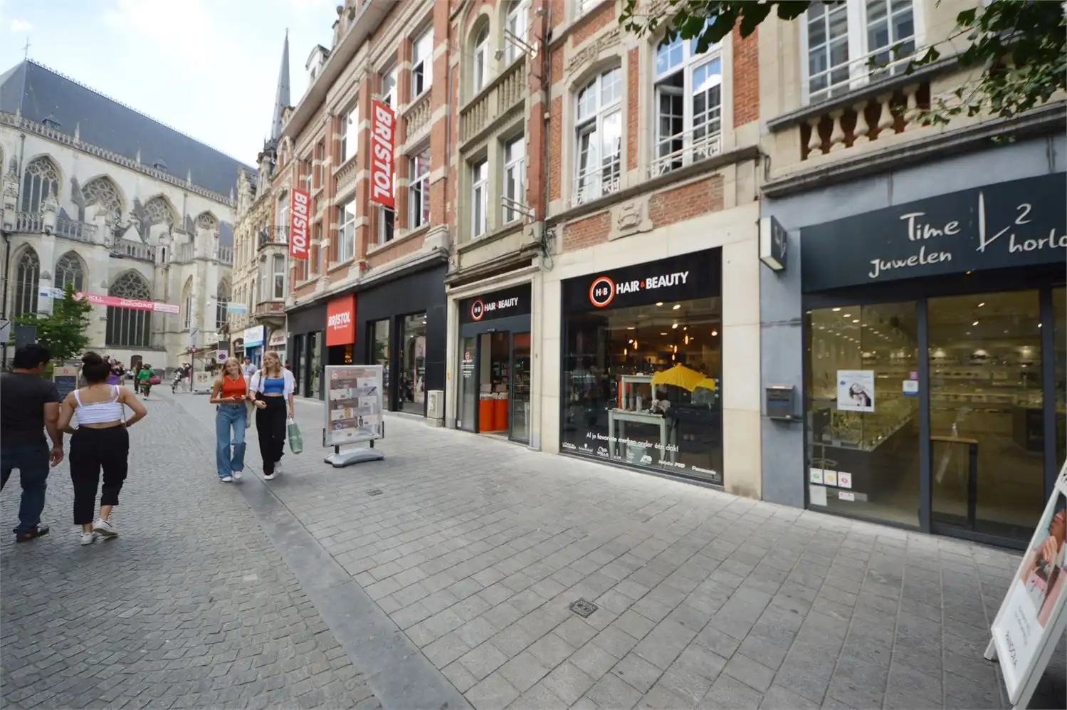 TOP GELEGEN GELIJKVLOERS DIESTSESTRAT foto 2