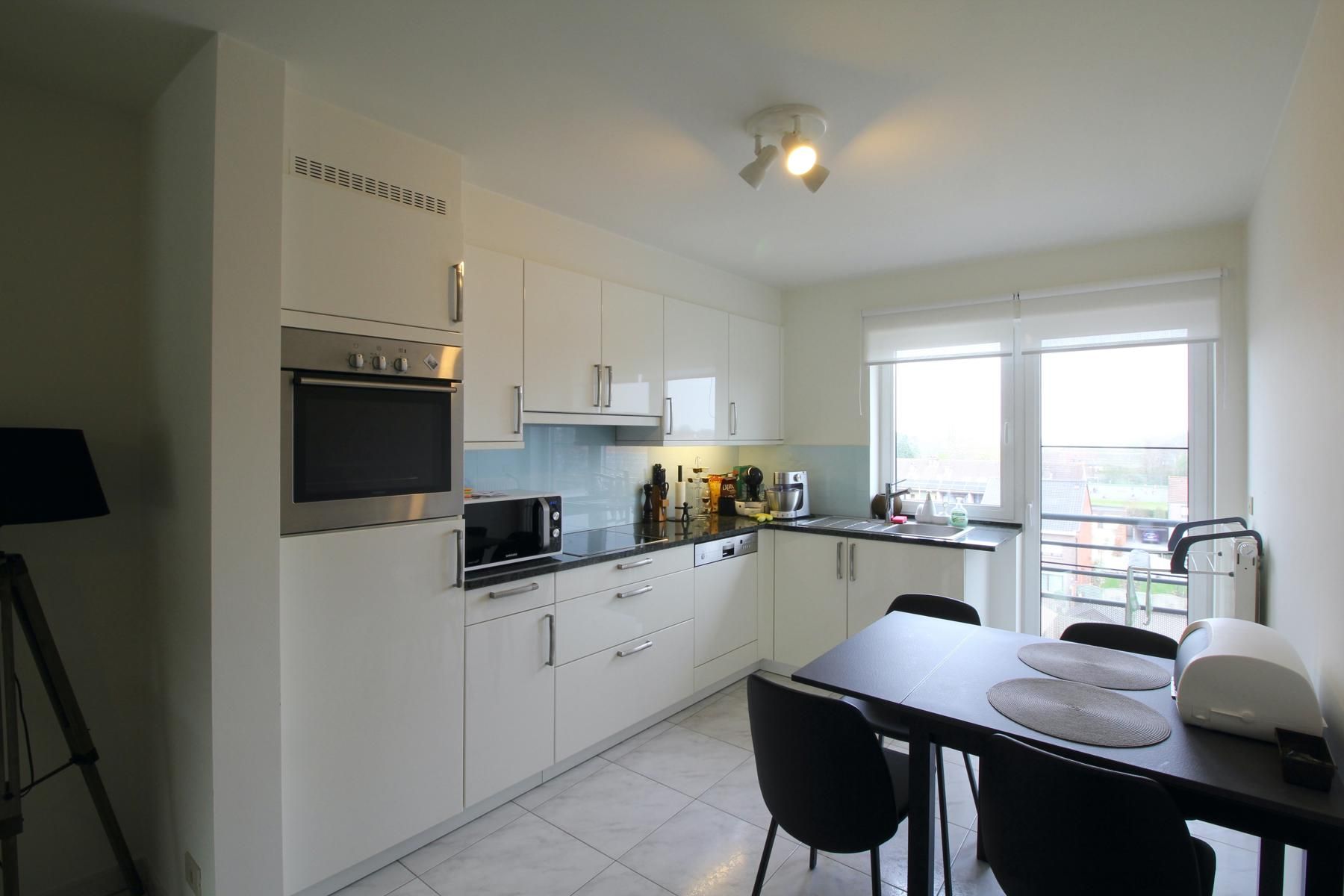 Instapklaar appartement met 1 slaapkamer en zonneterras foto 9