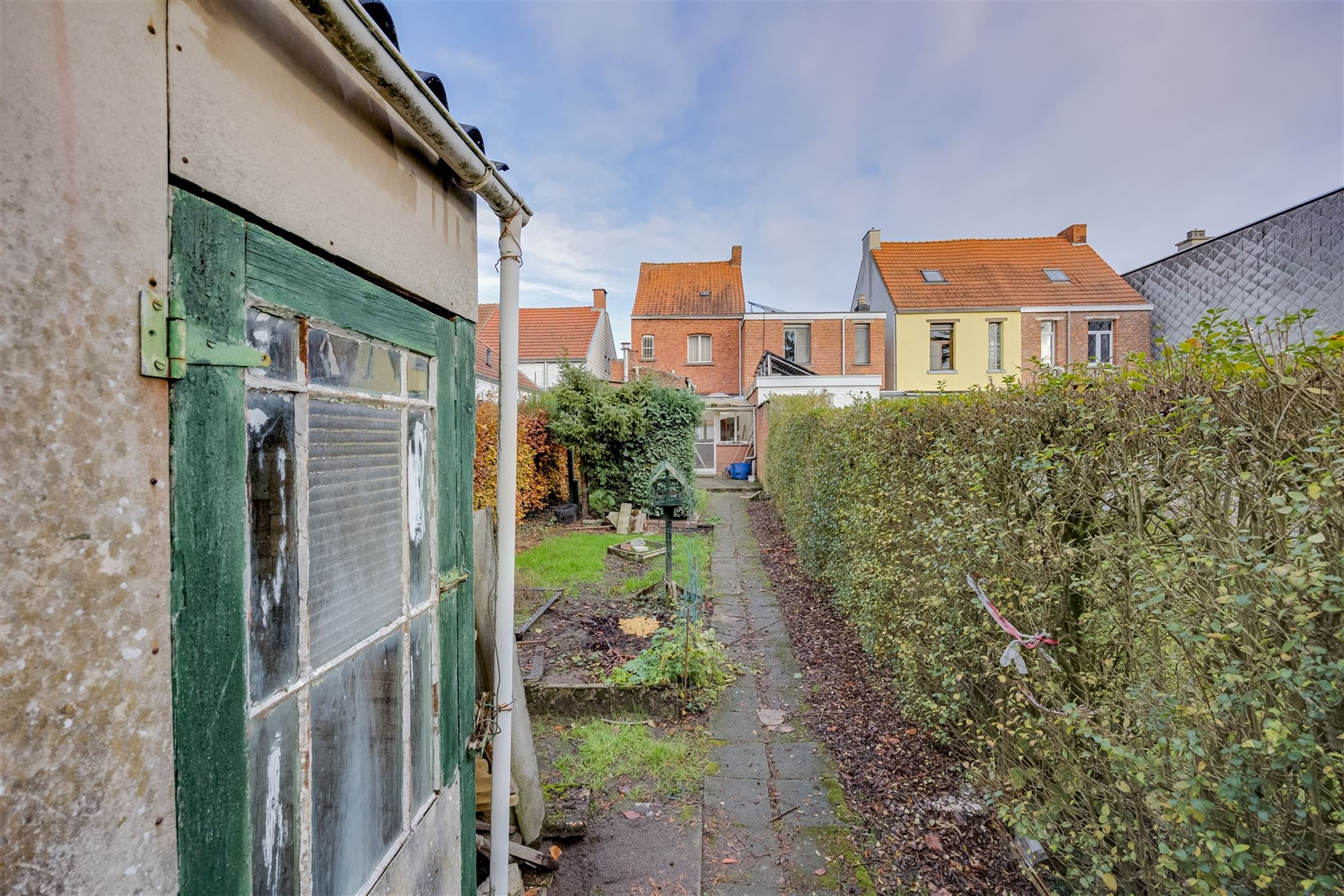 Te renoveren woning met 3-4  slk met gezellige tuin foto 13