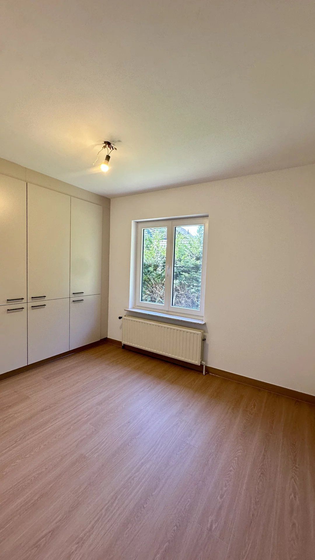 volledig gerenoveerde gezinswoning in Houthalen-Helchteren met 5 slaapkamers en toegang tot natuurgebied foto 8