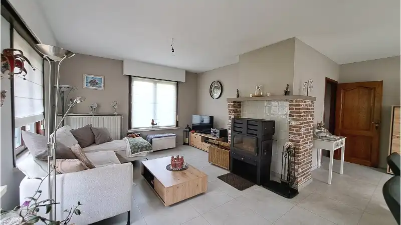 Gerenoveerde vrijstaande woning met Garage en Tuin te huur in Oedelem ( Beernem ) foto 3