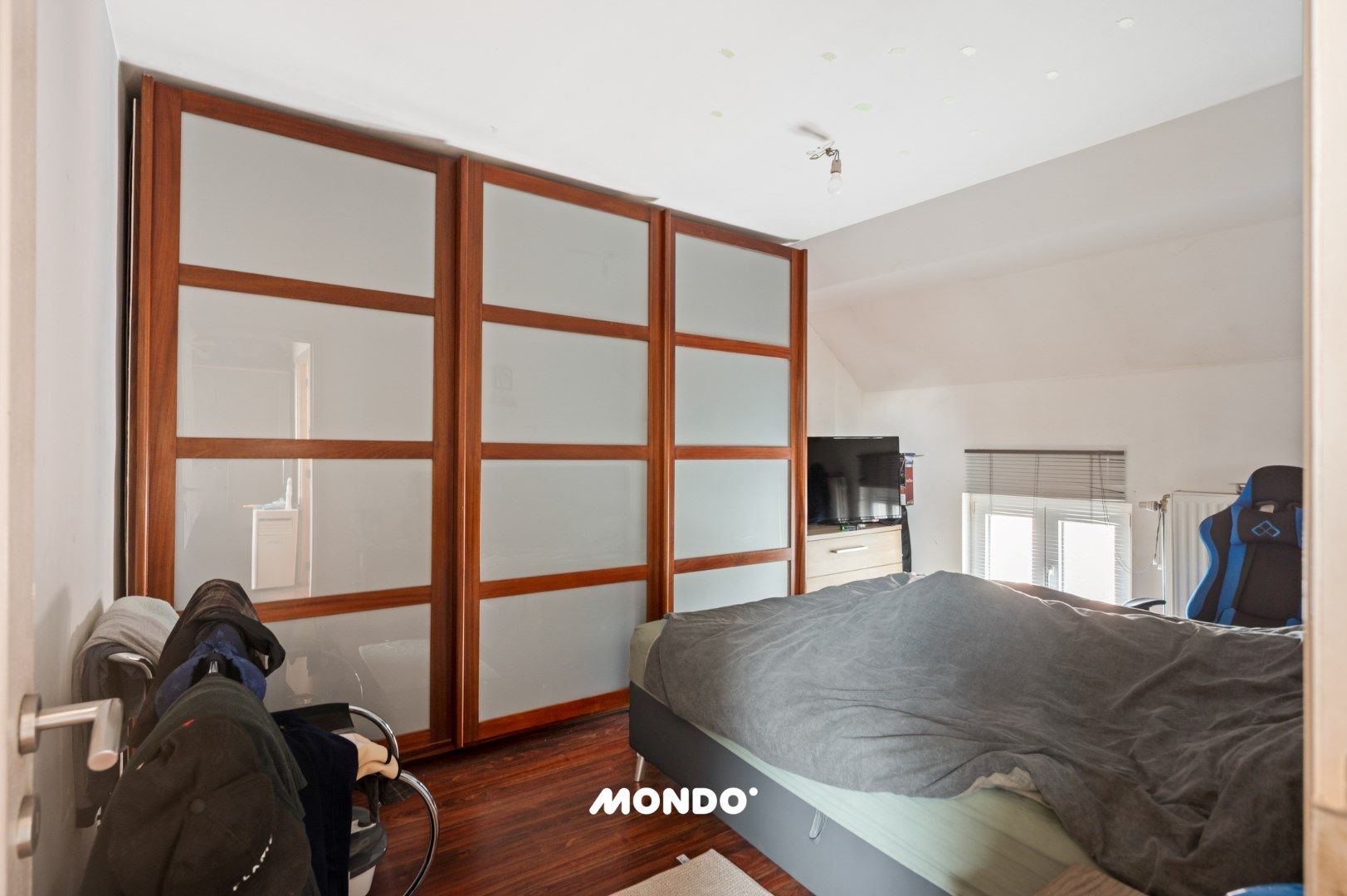 Gebouw met magazijn, appartement en studio in het centrum van Willebroek! foto 13