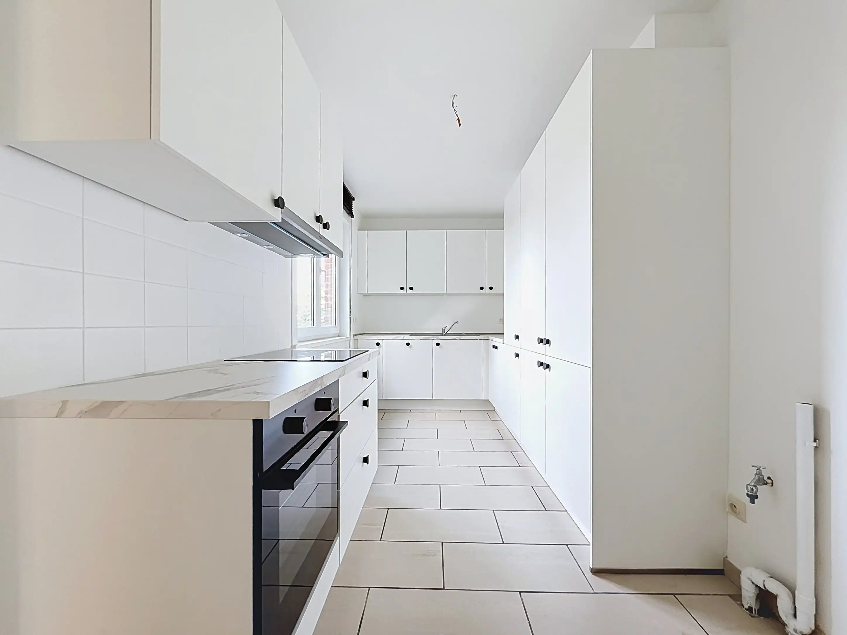 Ruim duplexappartement te huur in Kortrijk – vlakbij centrum en station foto 5
