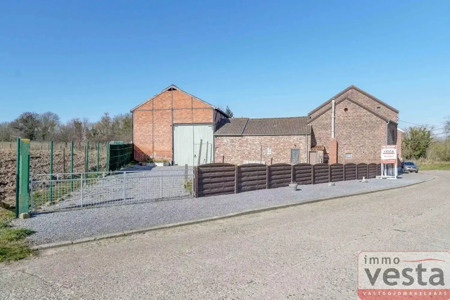 Landelijk gelegen woning met atelier foto 40