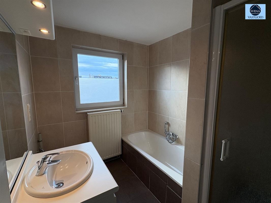 MODERN APPARTEMENT IN CENTRUM VAN NINOVE foto 6