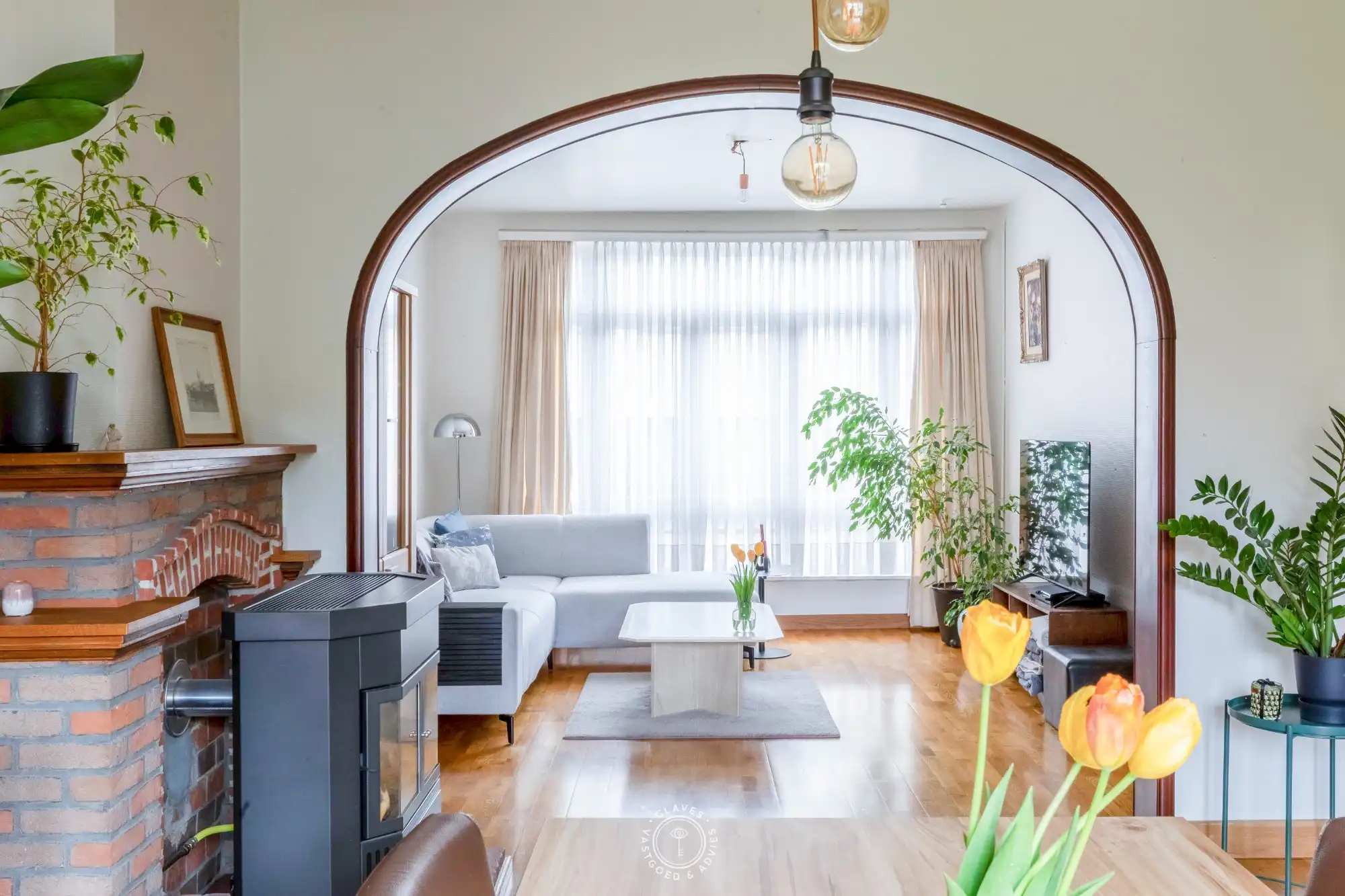 Prachtige bel-etage woning met parkeerplaats en garage in hartje Temse foto 4