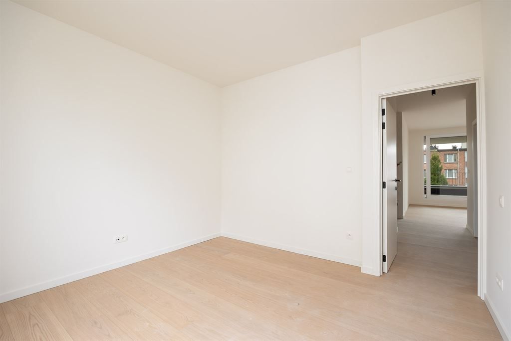 Ruim 3-slaapkamer appartement met luxe afwerking foto 15