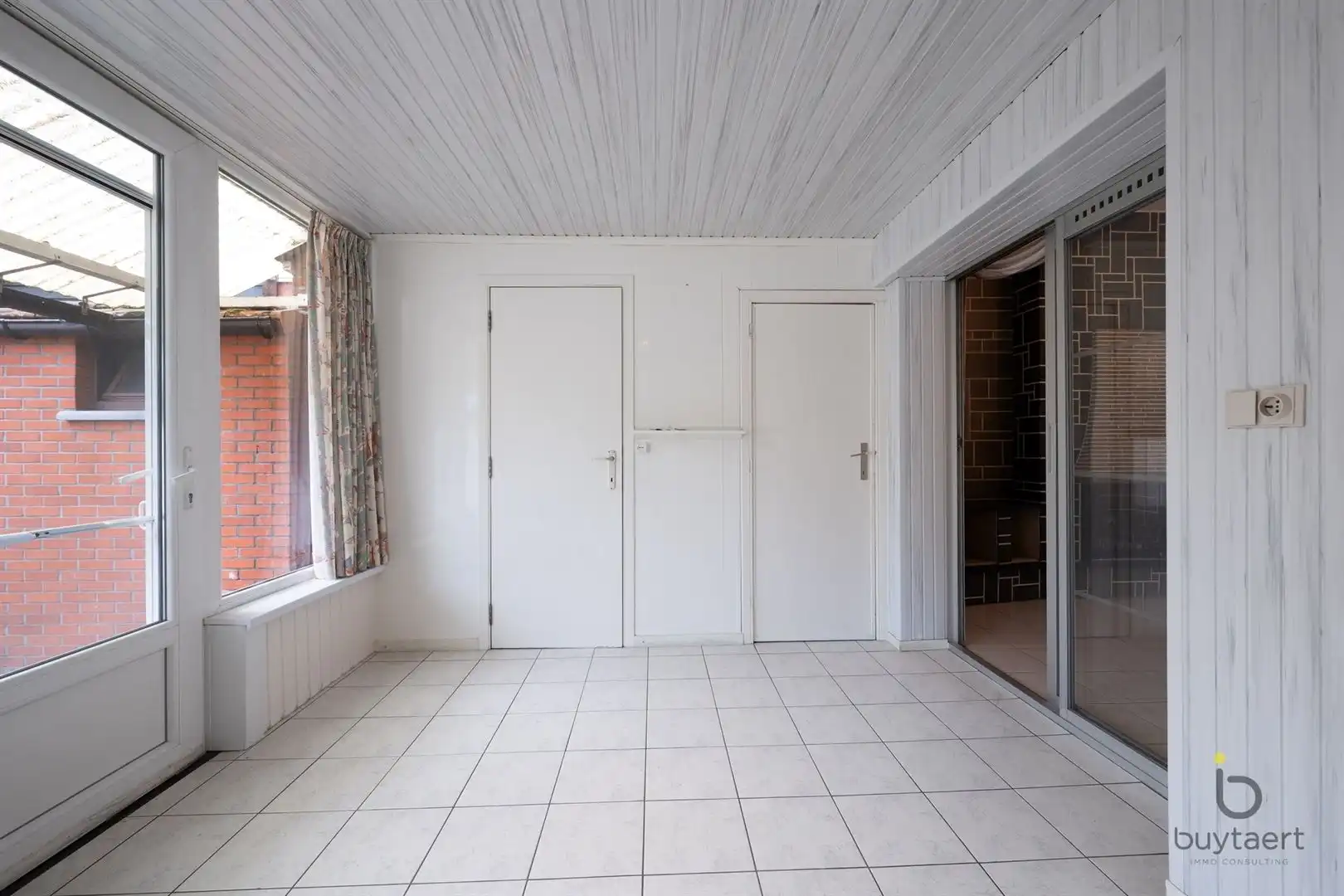 Te renoveren woning op zeer gegeerde locatie te Schilde! foto 8
