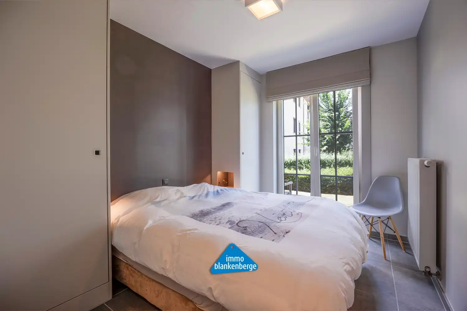 Gelijkvloers 2-slaapkamerappartement met tuin en luxe afwerking in De Haan foto 12