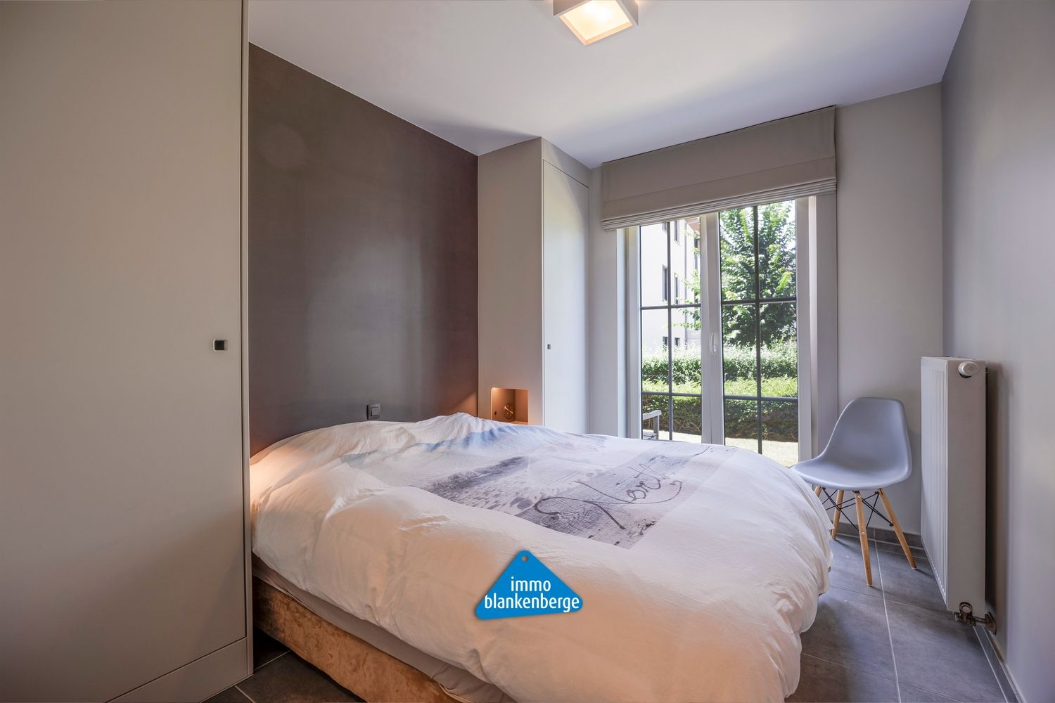 Gelijkvloers 2-slaapkamerappartement met tuin en luxe afwerking in De Haan foto 12