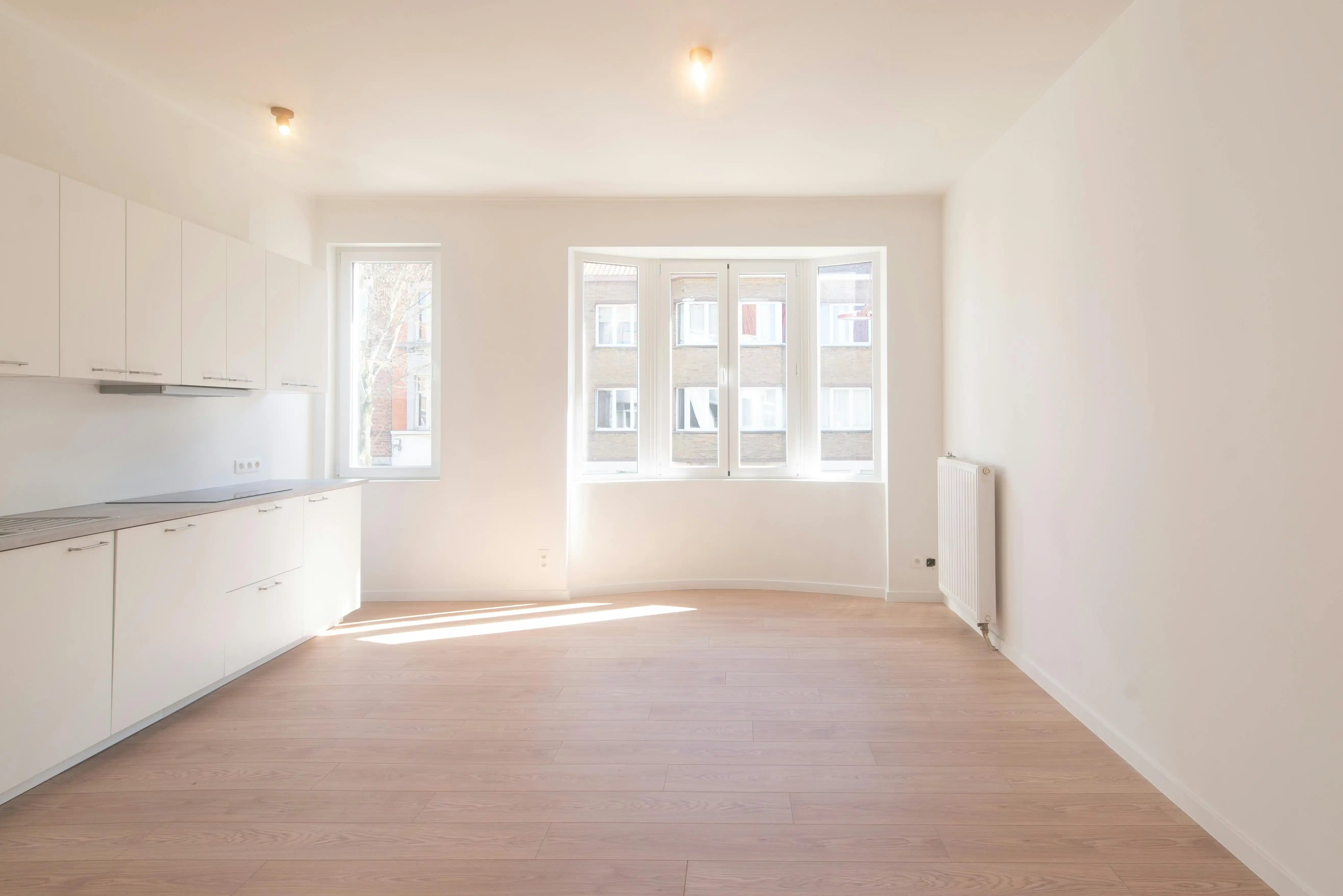 Lichtrijk appartement met één slaapkamer te Oostende foto {{pictureIndex}}