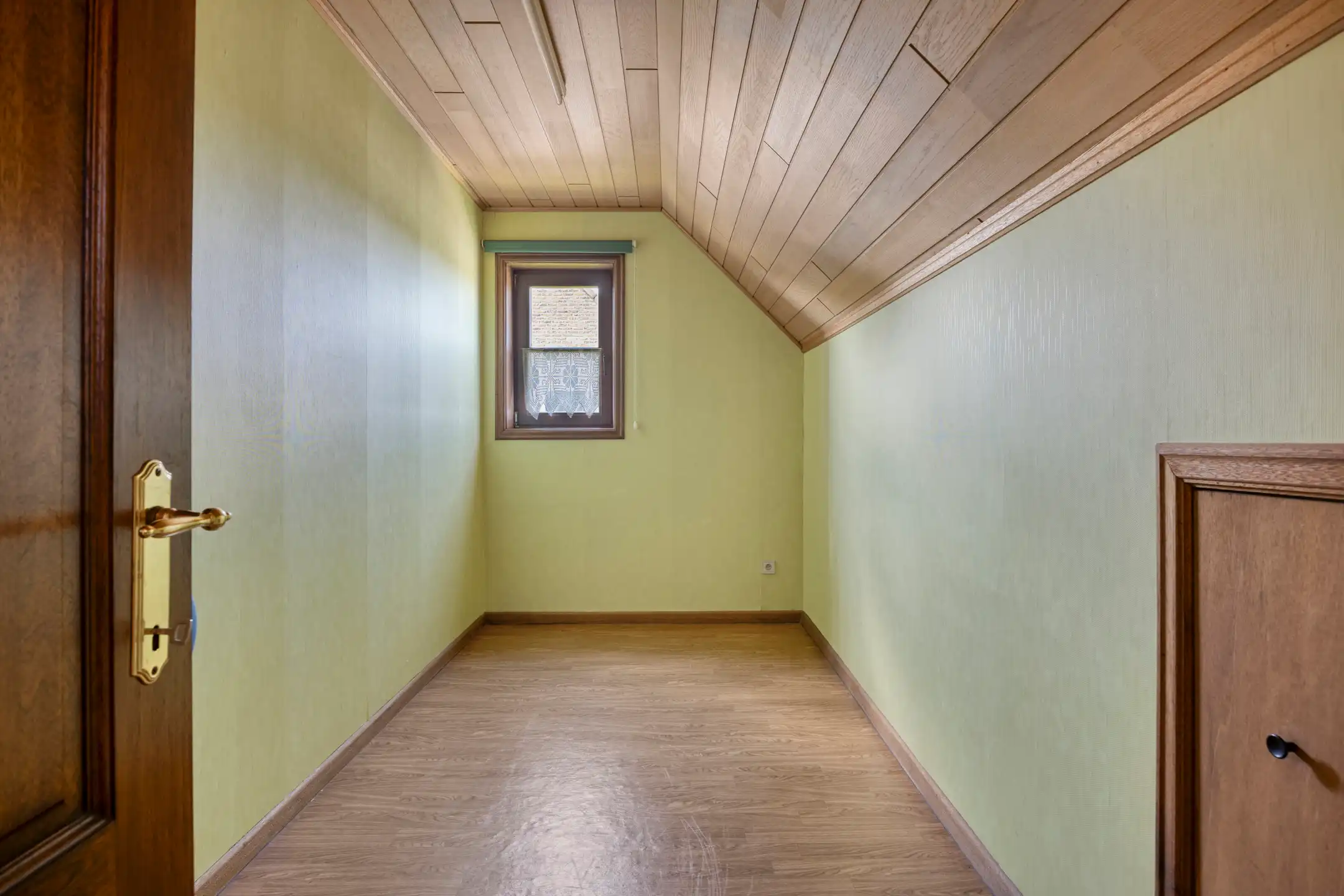 ZEER GOED ONDERHOUDEN WONING MET 4 KAMERS EN GROTE TUIN foto 19