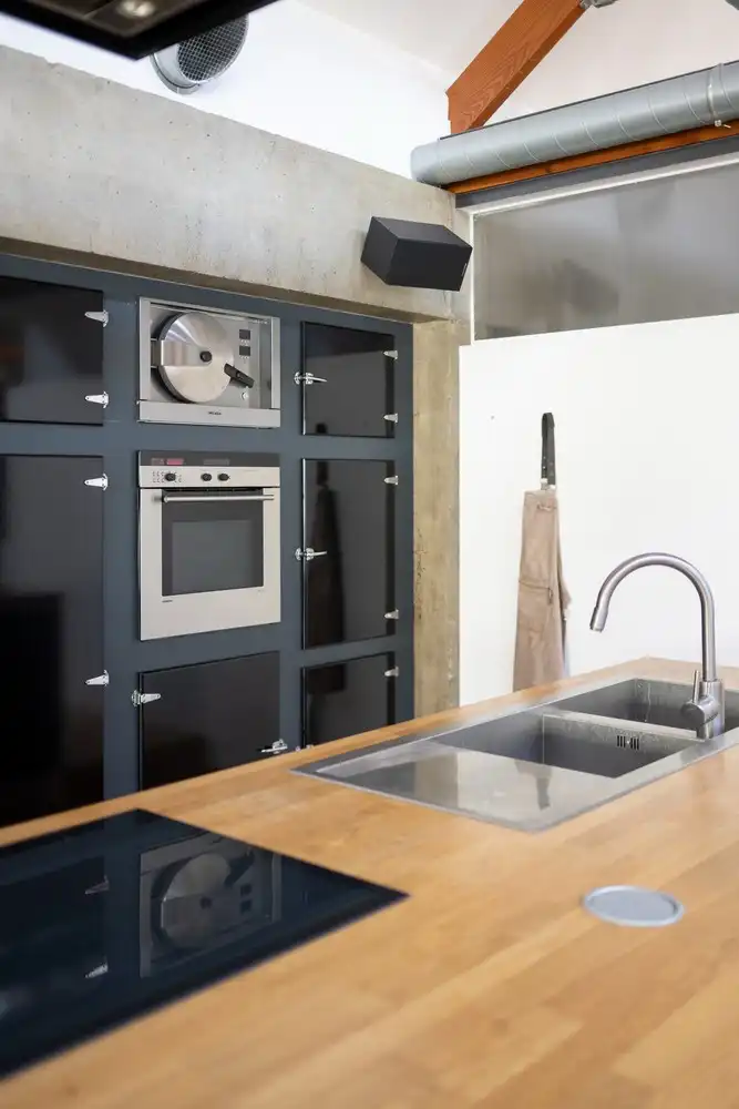 Ruime loft met 5 slaapkamers! foto 9