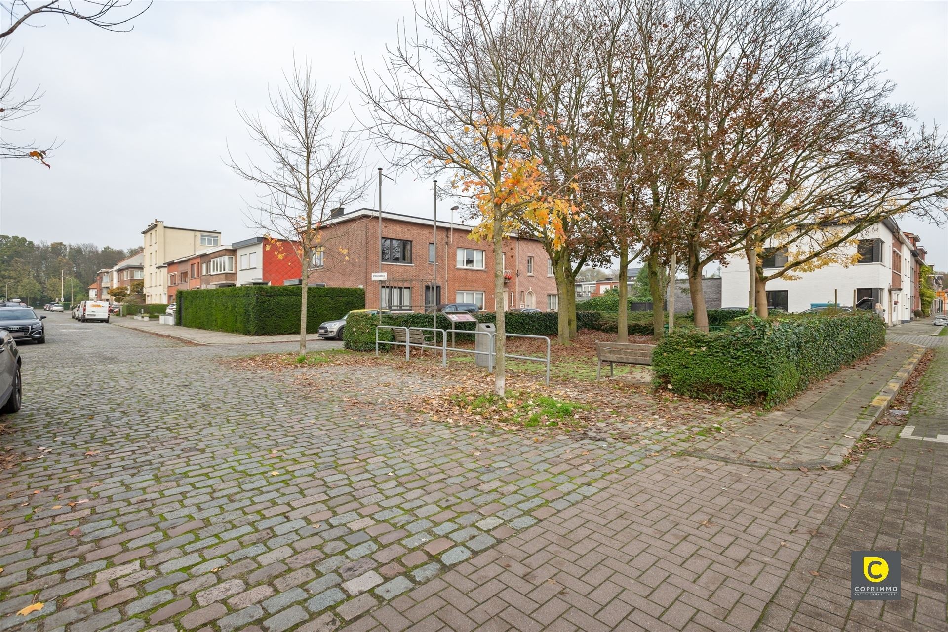 Unieke woning met 450 m² magazijn & showroom foto 23