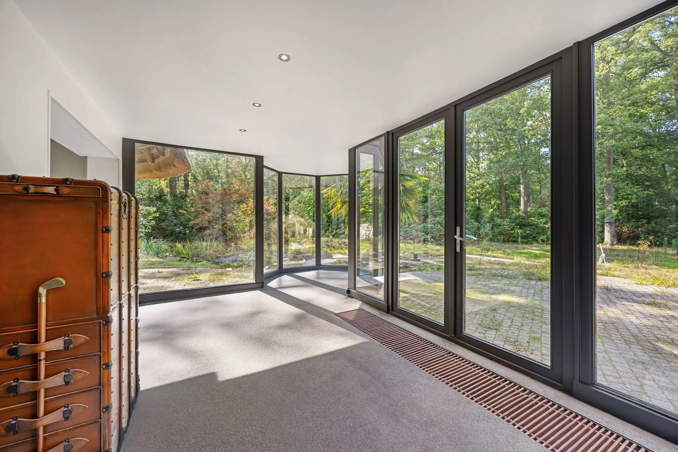 Karaktervolle villa op ca. 1 hectare groen foto 15