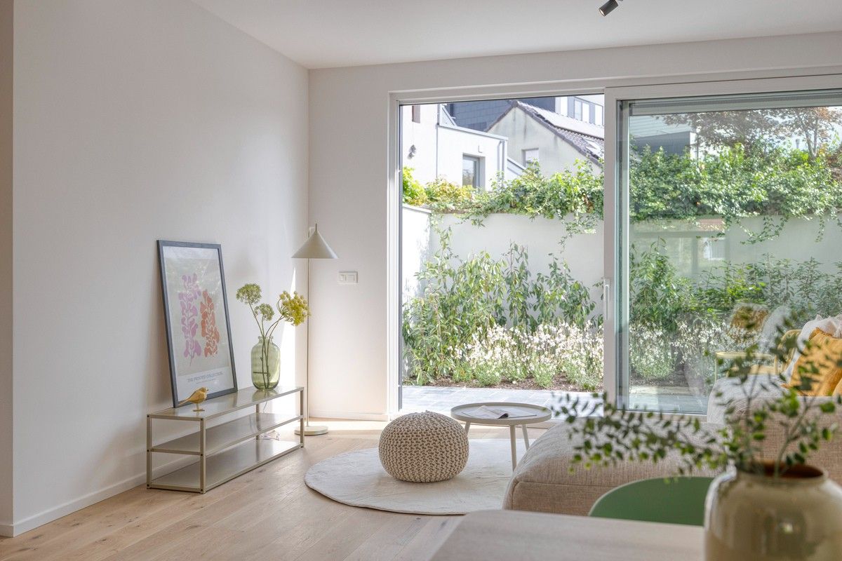 Aantrekkelijke gerenoveerde interbellum burgerwoning met vijf slaapkamers en stadstuin. foto 6