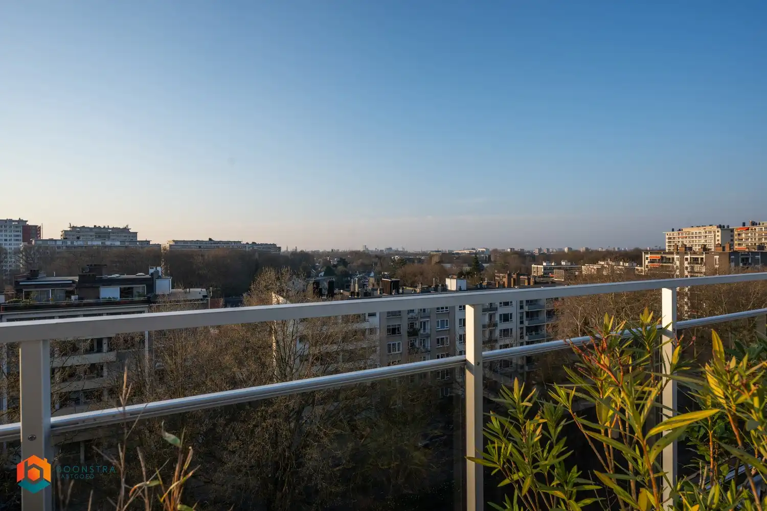 Exclusieve penthouse met 3 slpkrs, zéér riant terras (115 m²) en 2 autostaanplaatsen foto 20