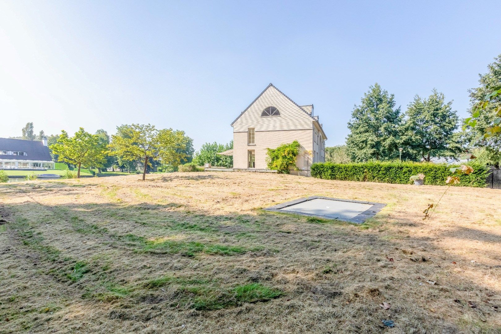 Zuidgeoriënteerde bouwgrond op een  perceel van  1325m²  foto 7