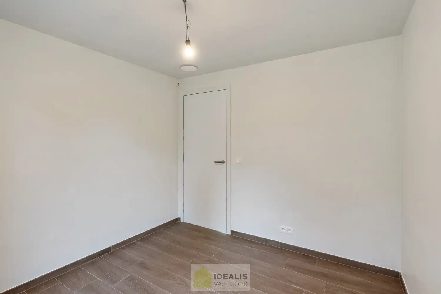 Schitterend volledig vernieuwde woning met 3 ruime slaapkamers foto 26